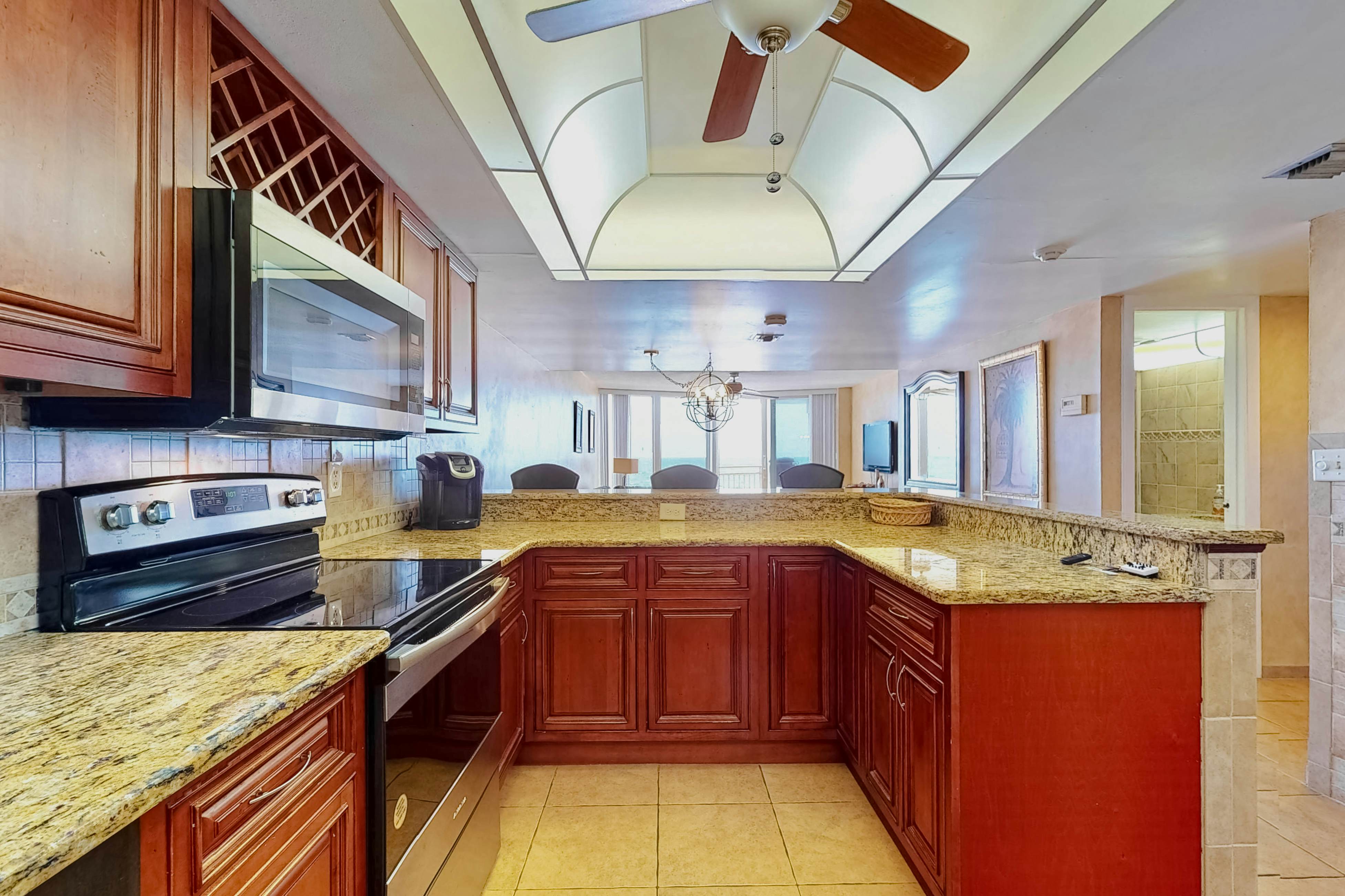 White Surf 606 - Paradise Cove