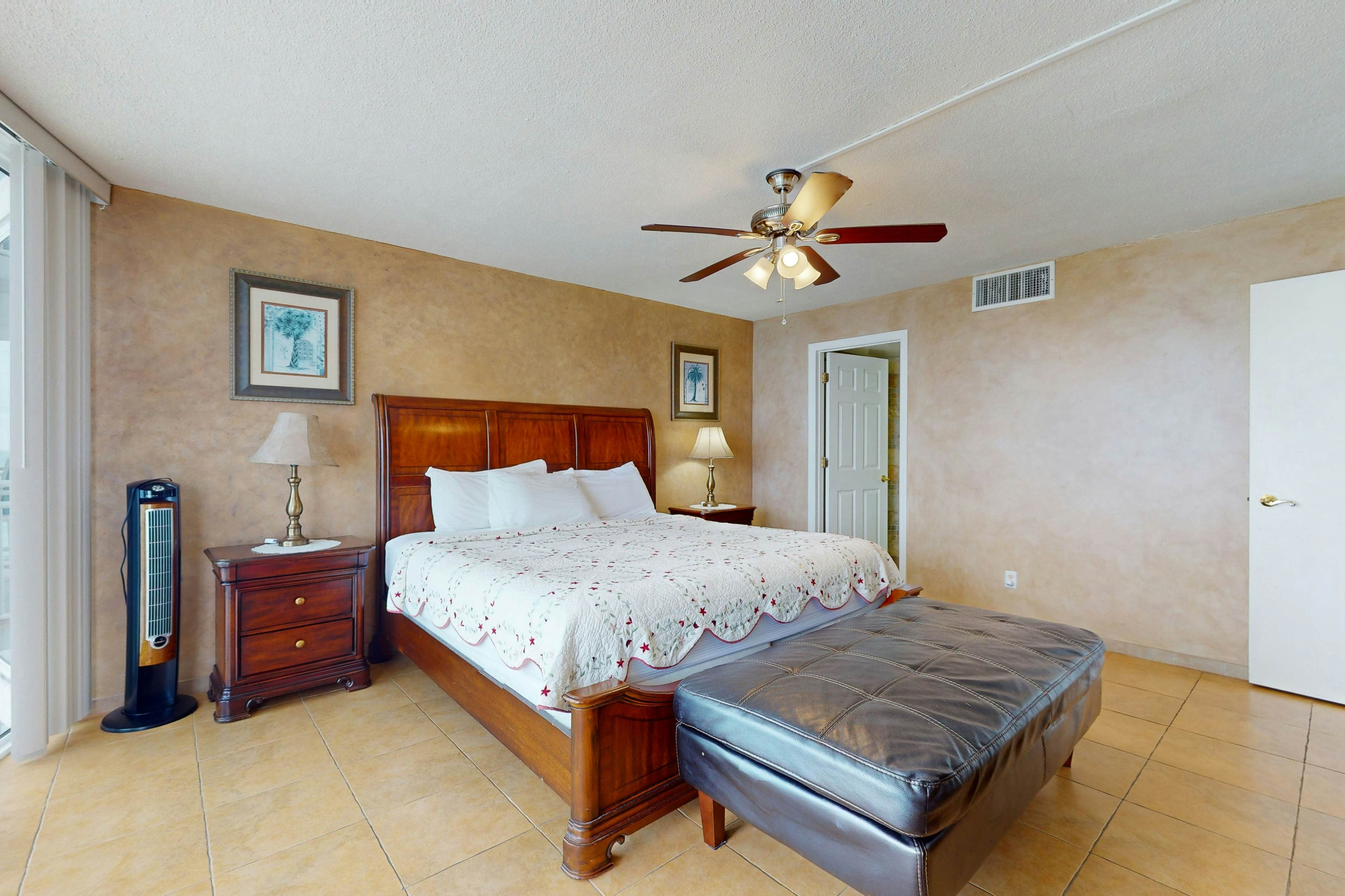 White Surf 606 - Paradise Cove