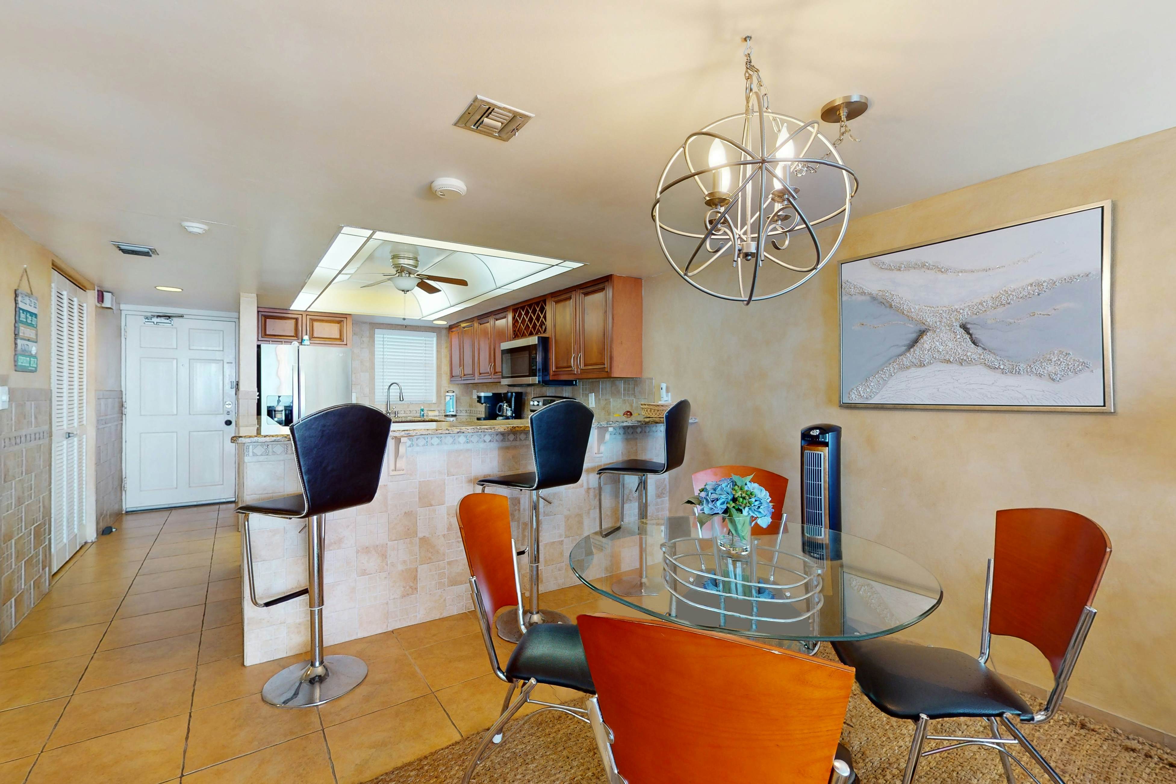 White Surf 606 - Paradise Cove