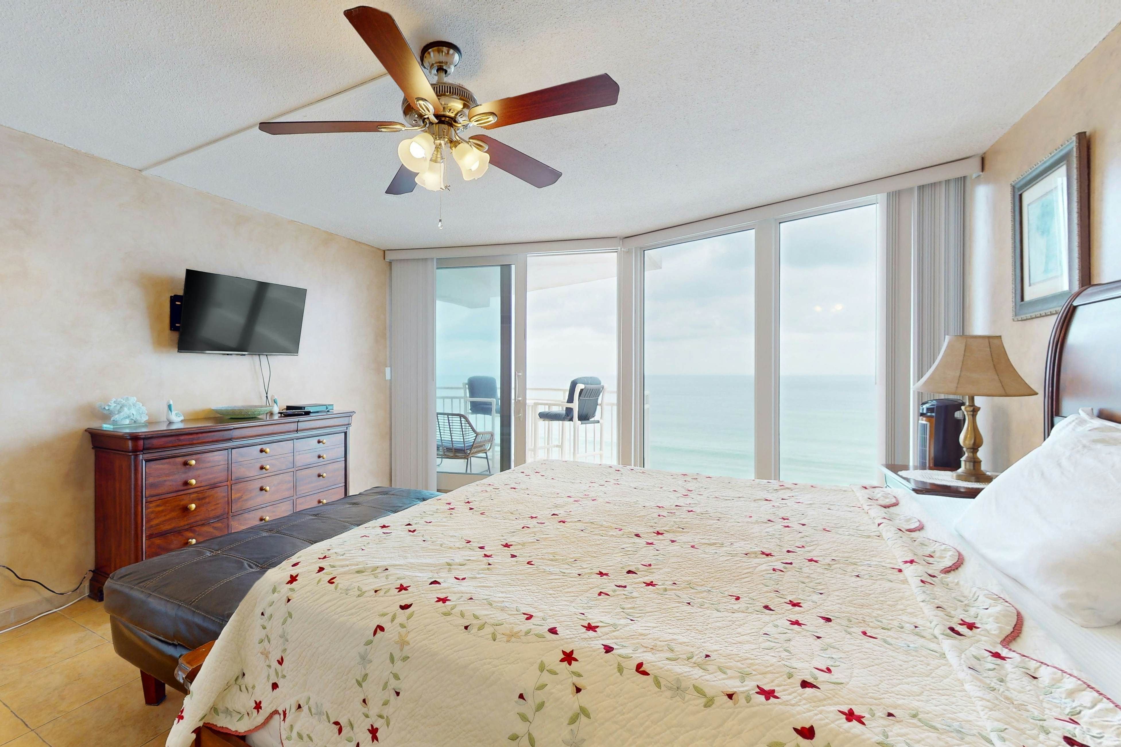 White Surf 606 - Paradise Cove