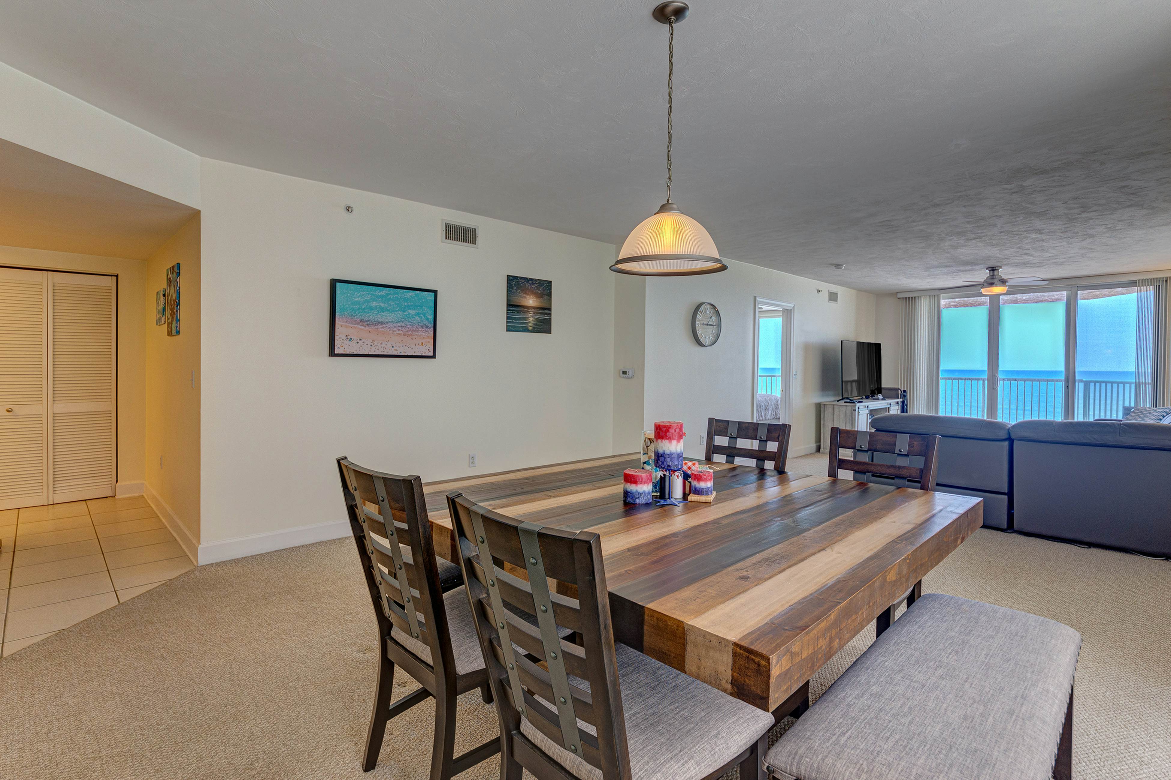 DiMucci Twin Towers 404 - Ocean Oasis