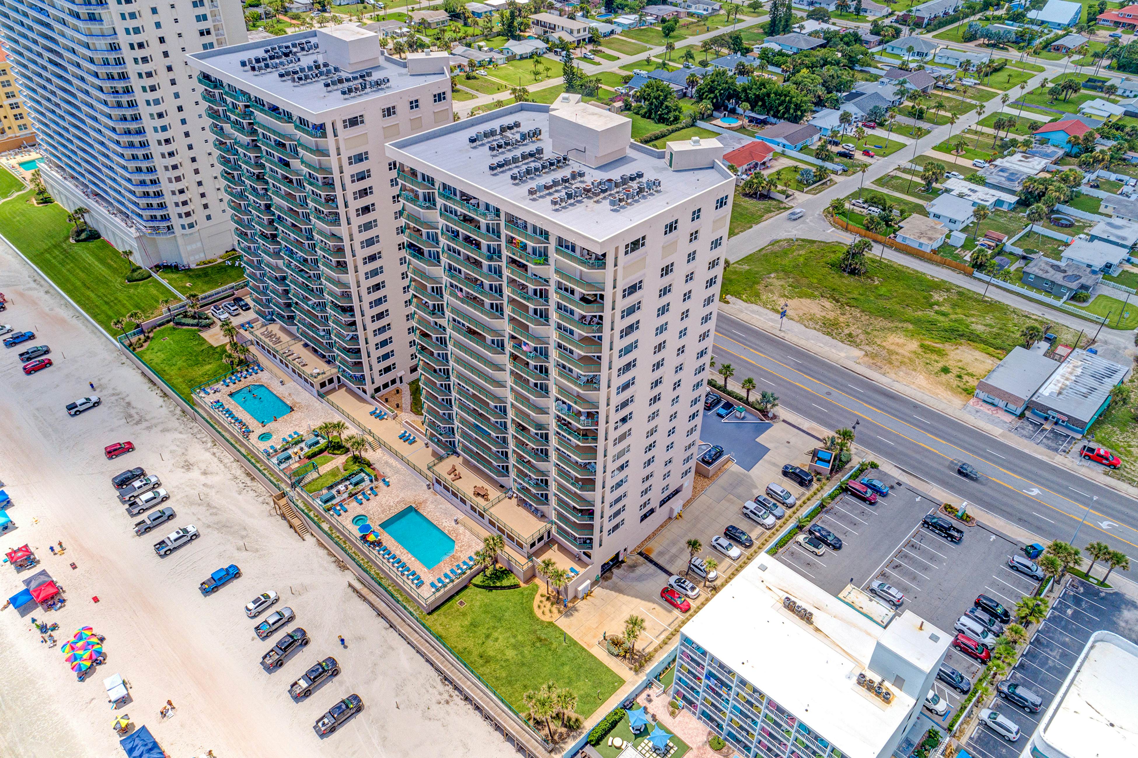 DiMucci Twin Towers 404 - Ocean Oasis