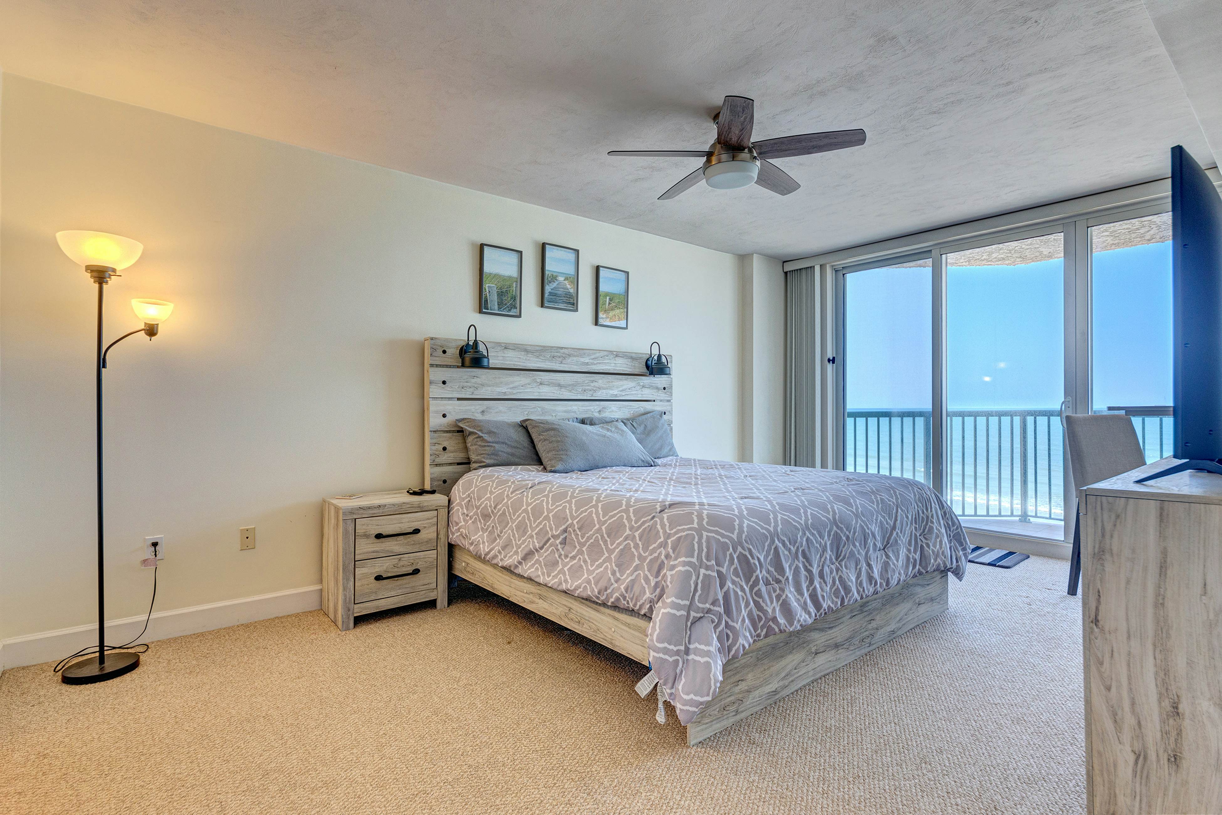 DiMucci Twin Towers 404 - Ocean Oasis