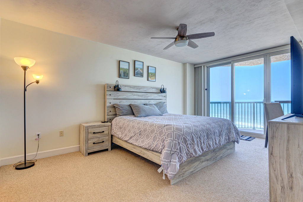 DiMucci Twin Towers 404 - Ocean Oasis