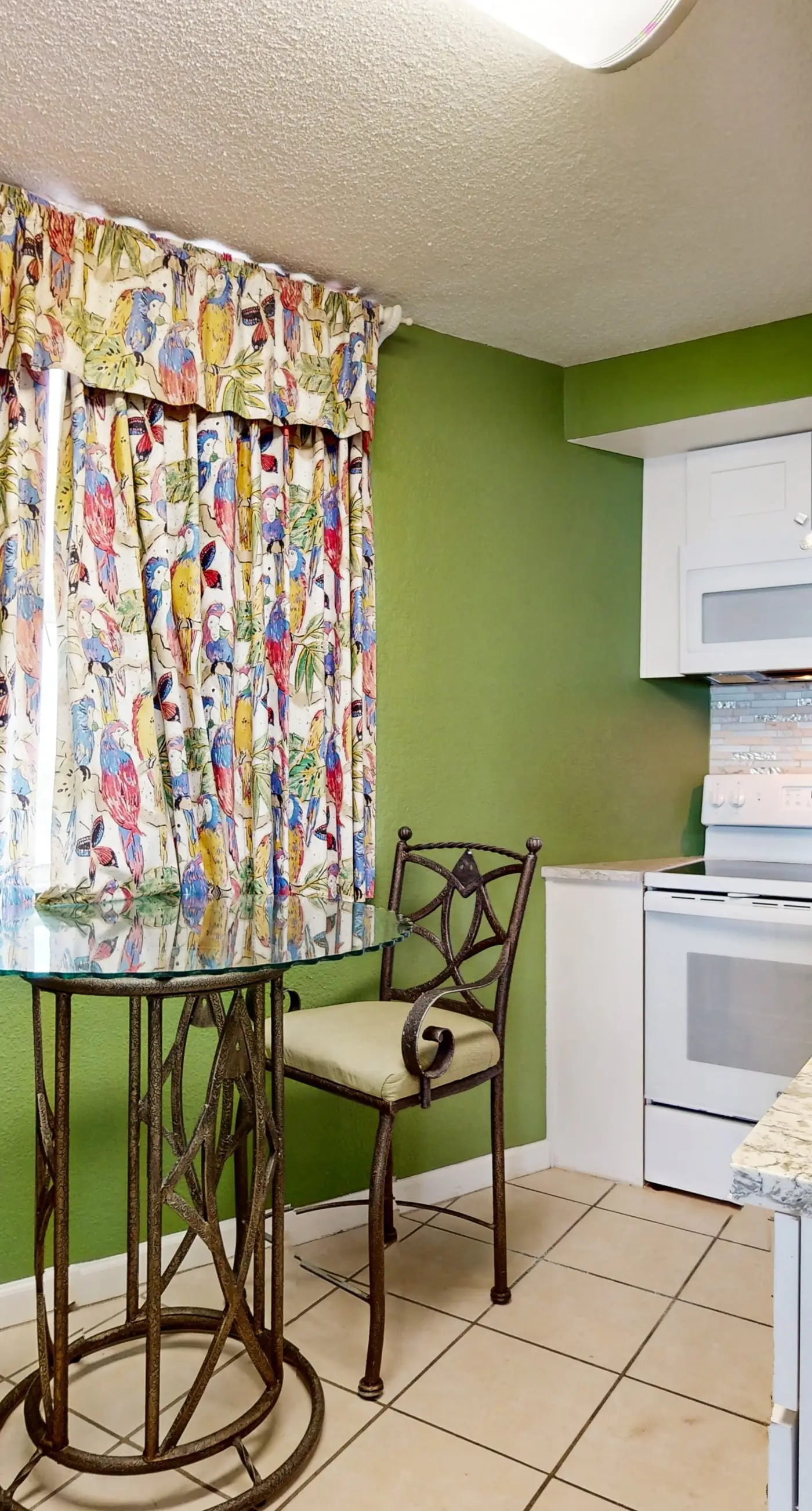 Harbour Beach Resort 401 - Daytona Beach Days