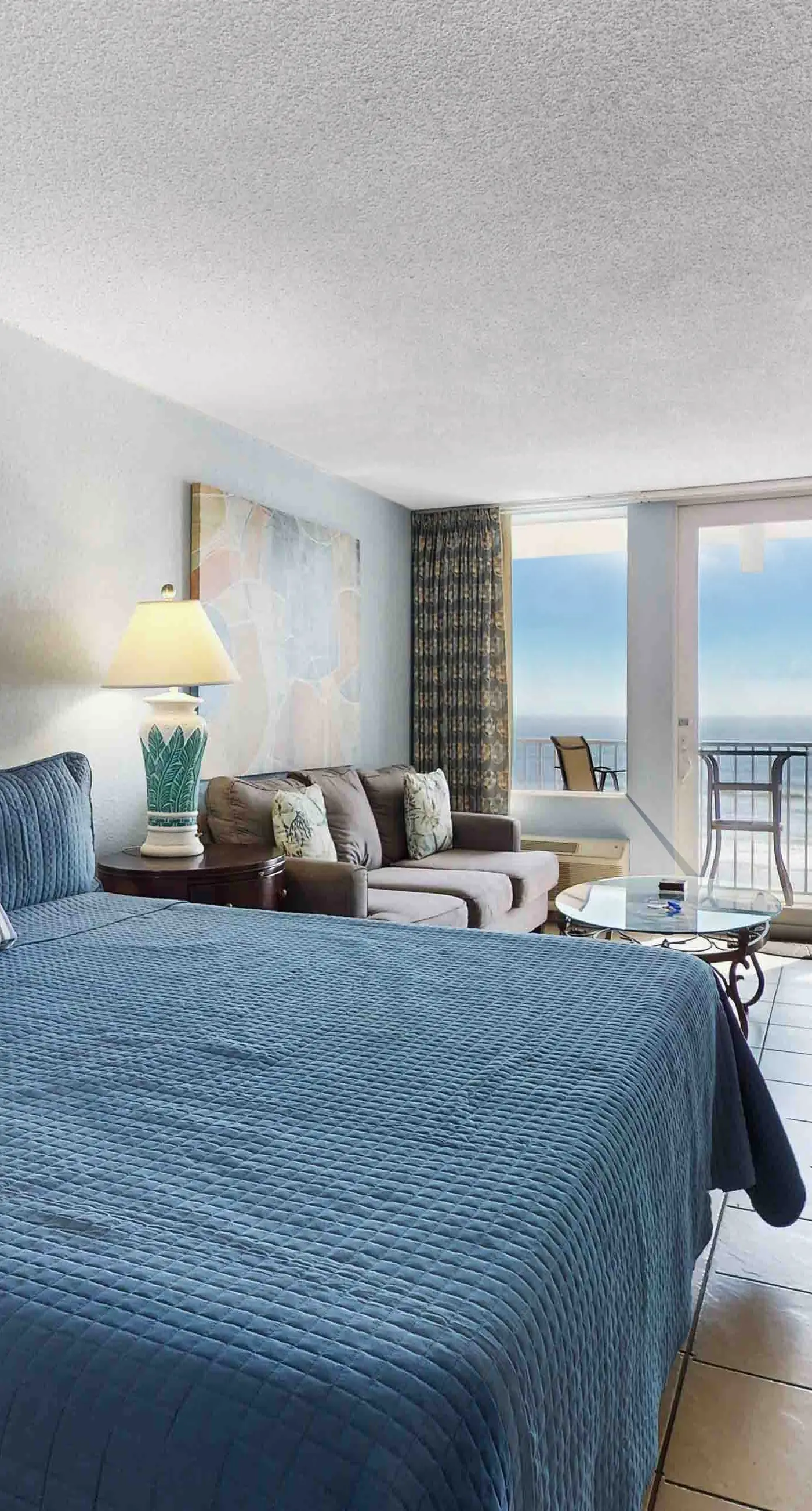 Harbour Beach Resort 401 - Daytona Beach Days