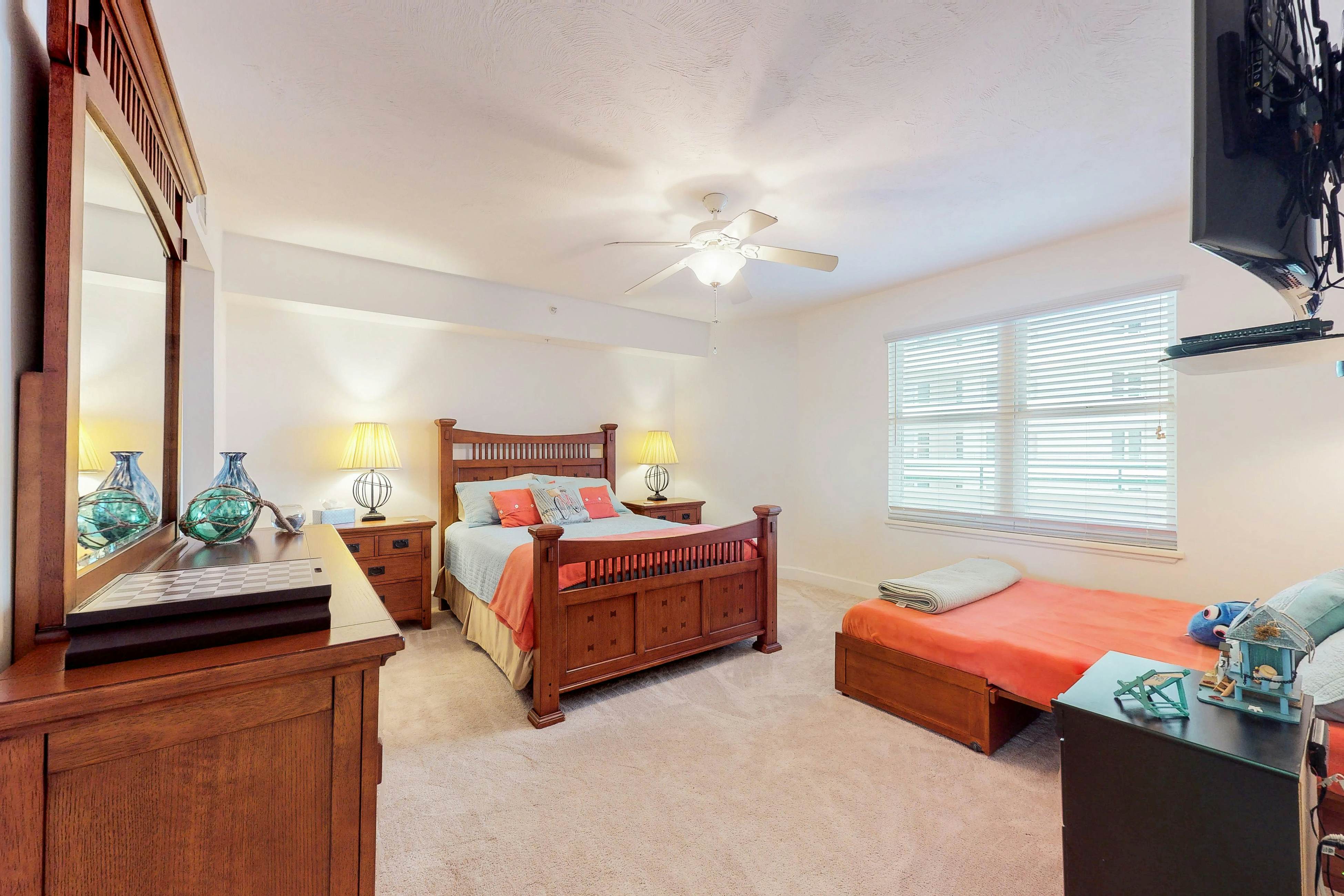 Grande Towers 702 - Ocean Paradise