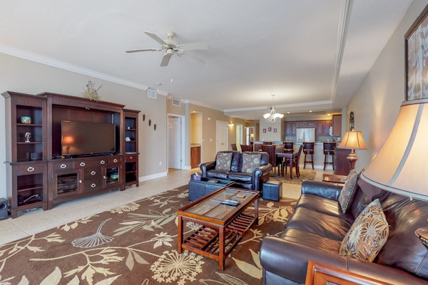 Oceanfront Condo w/ 3 Pools, Hot Tubs & Beach Access