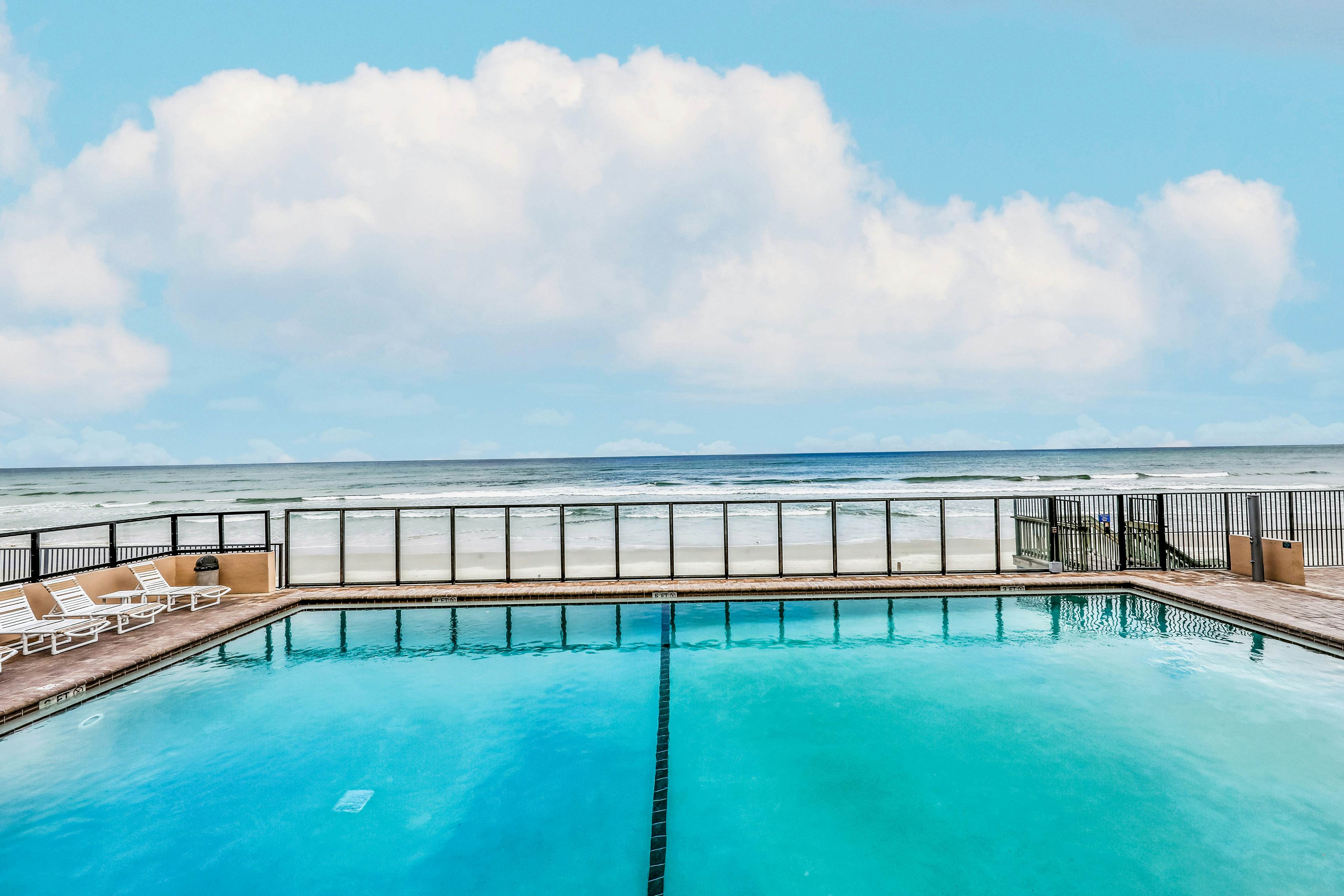 White Surf 504 - OceanZenn