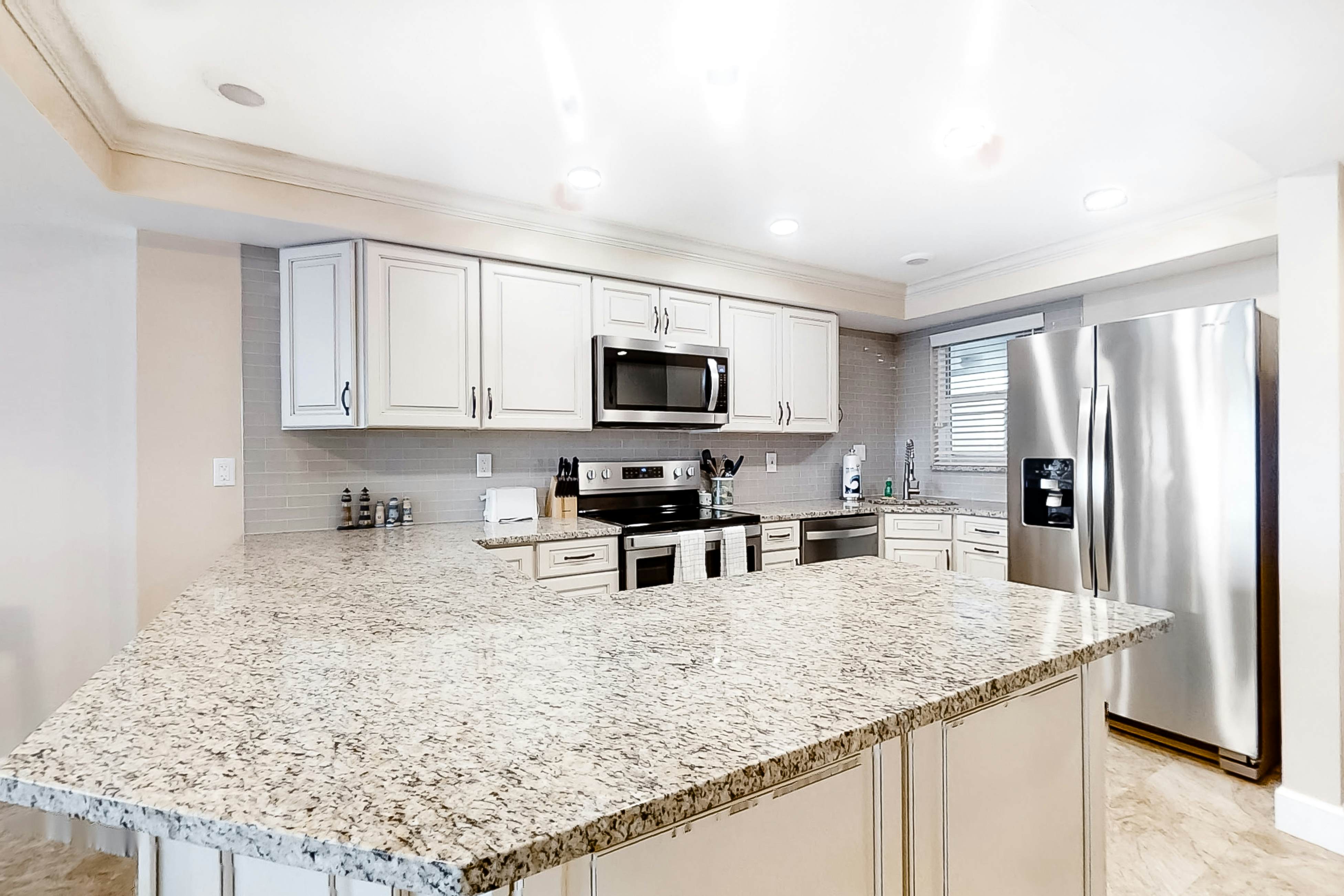 White Surf 504 - OceanZenn