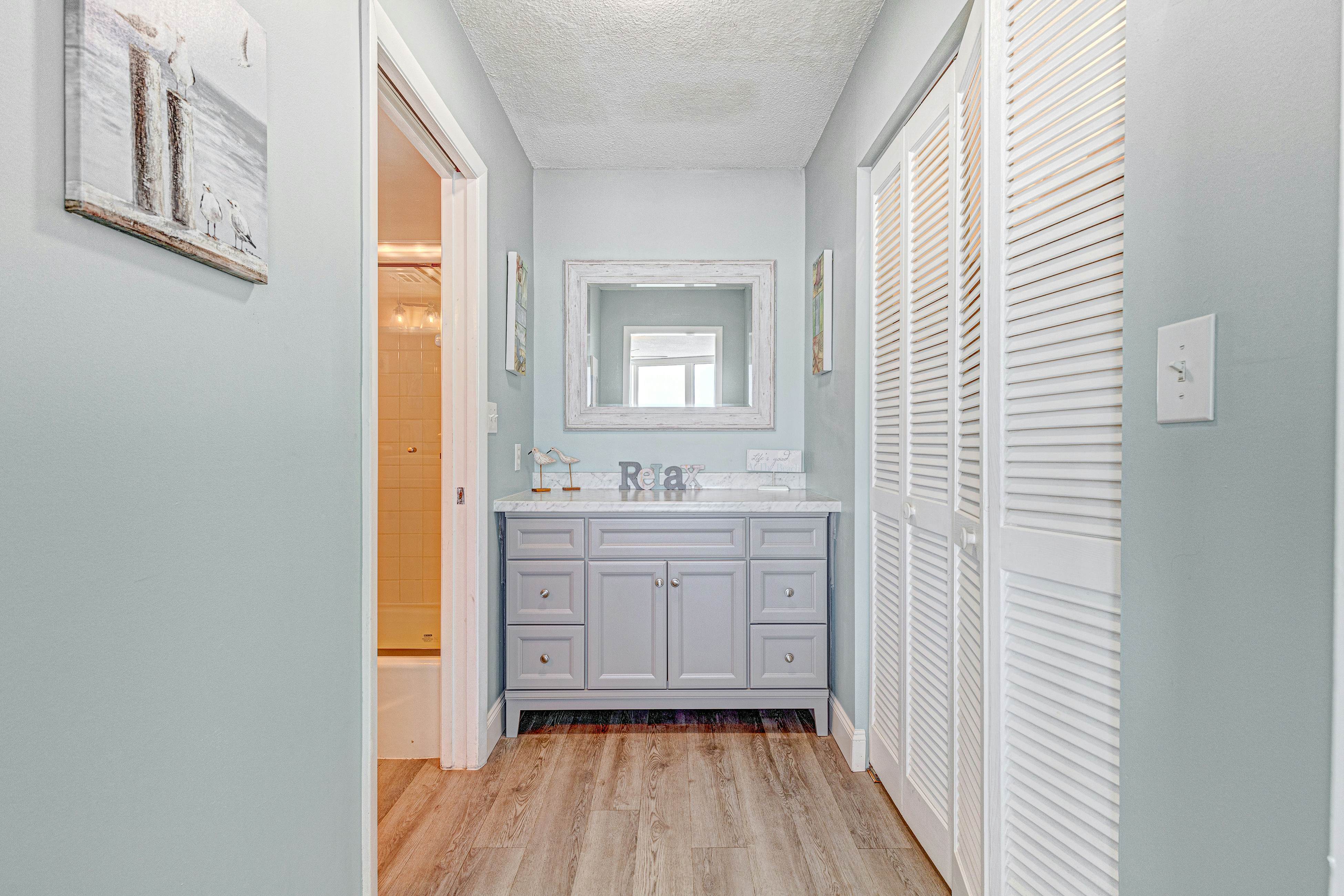 White Surf 504 - OceanZenn