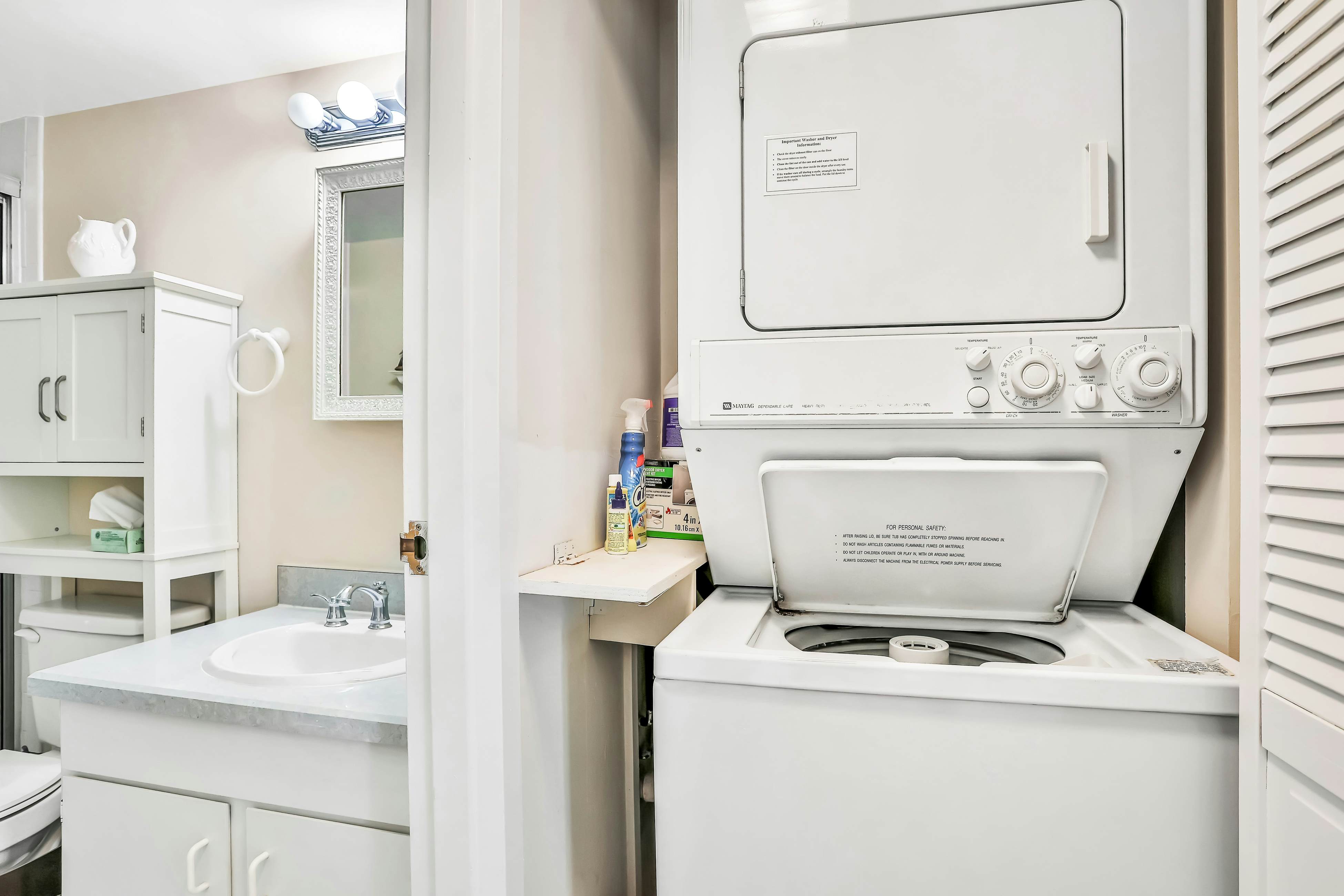 Surfside Club 109 - Blue Umbrella