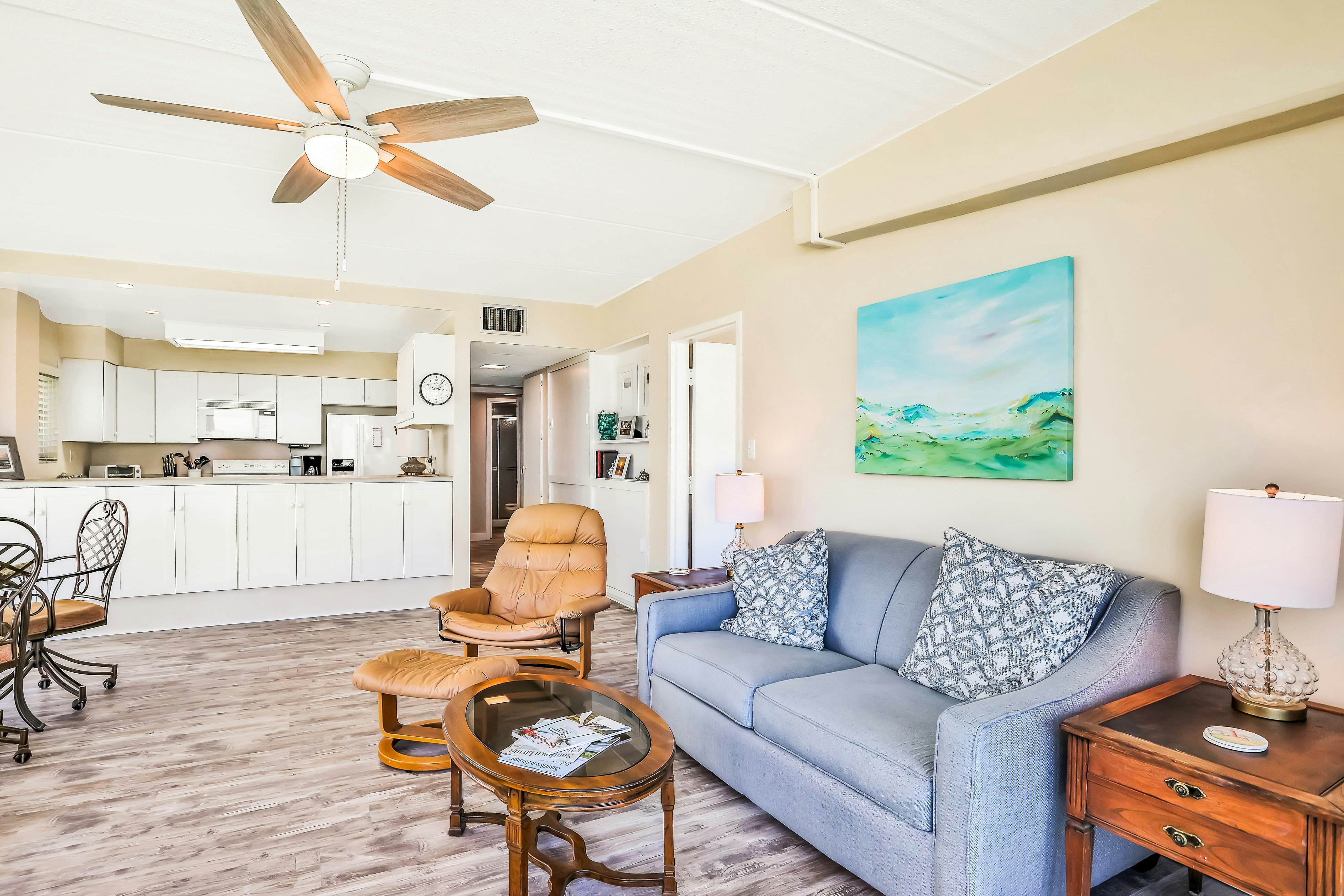 Surfside Club 109 - Blue Umbrella