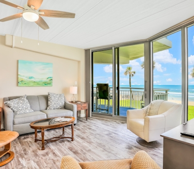 Surfside Club 109 - Blue Umbrella