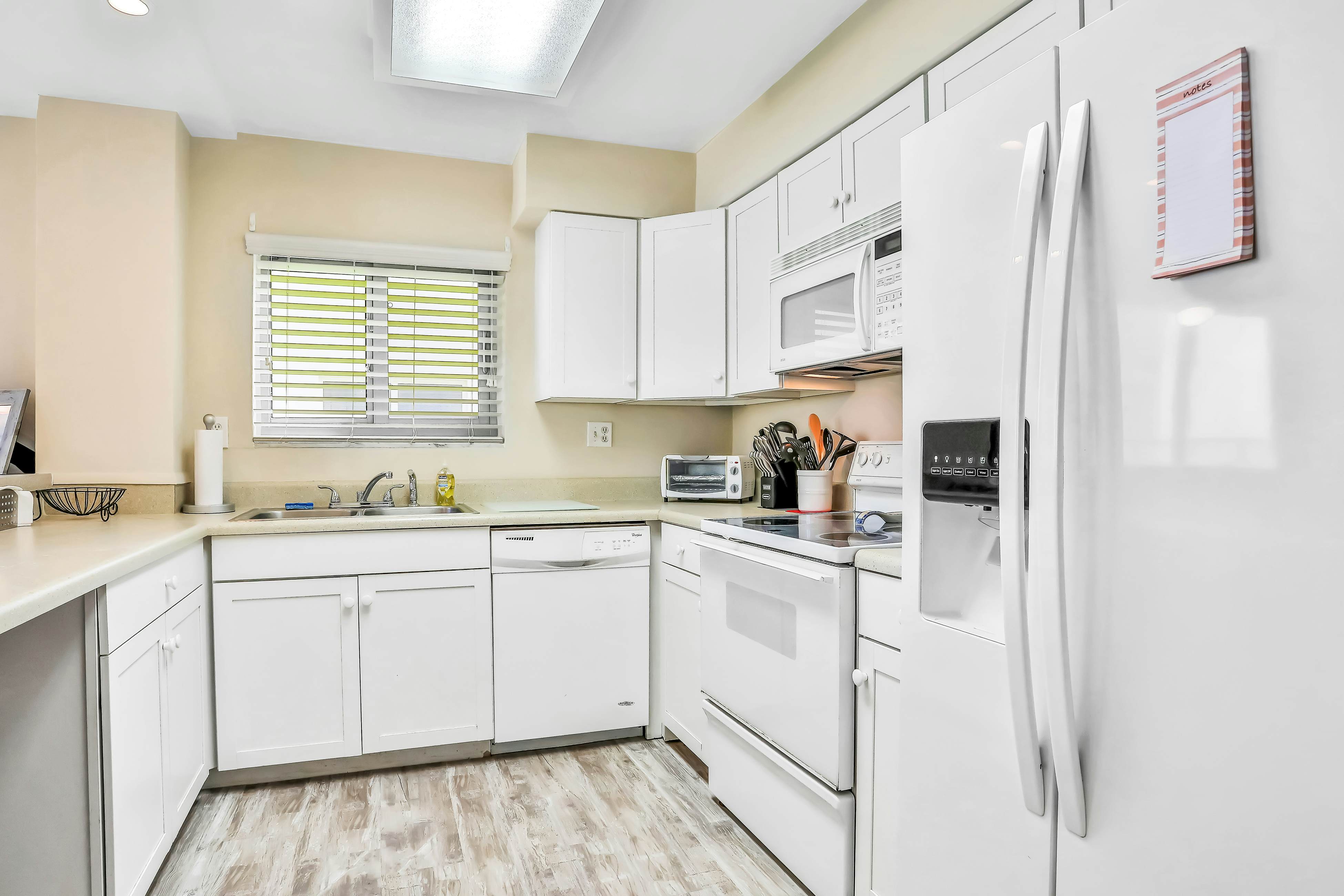 Surfside Club 109 - Blue Umbrella