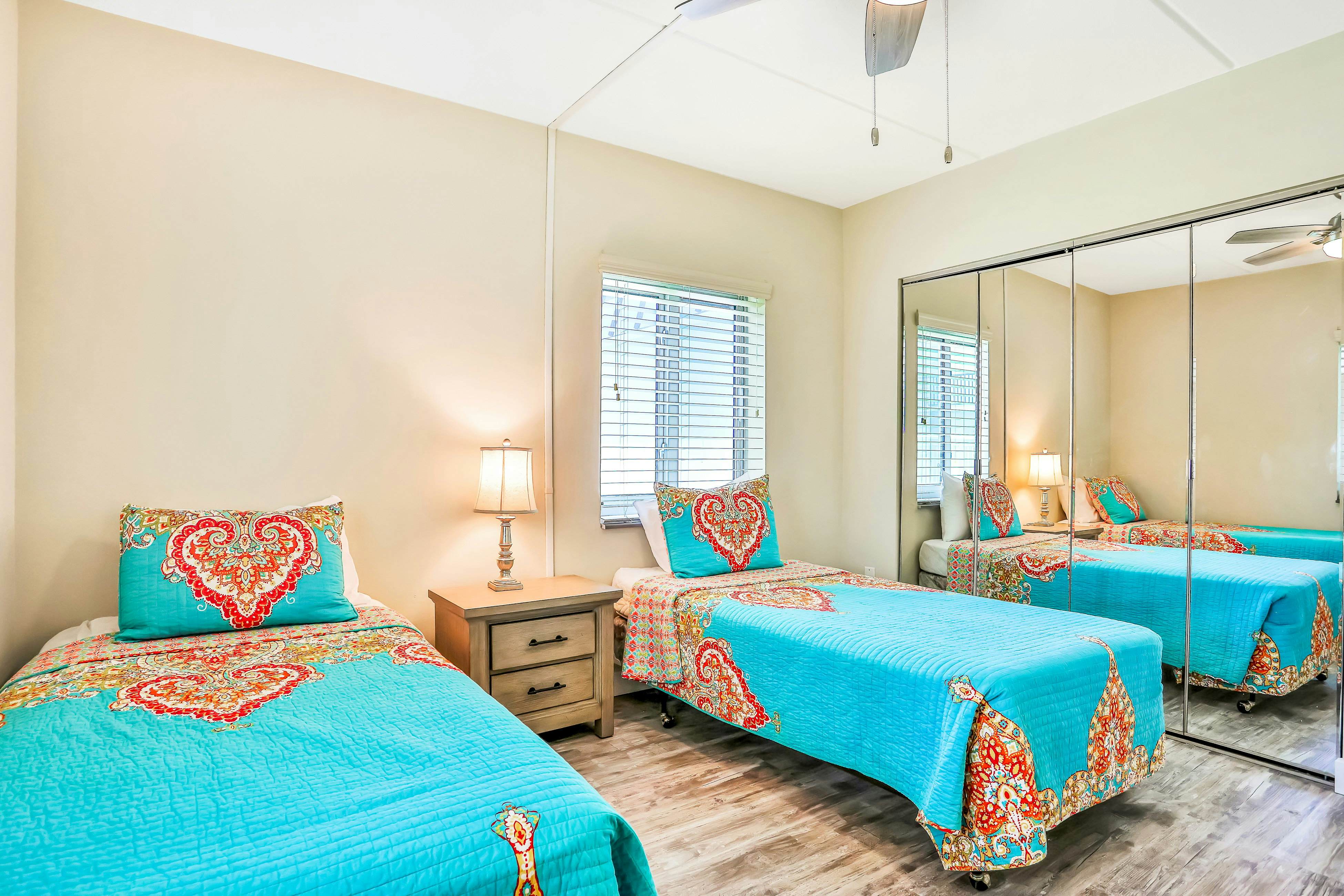 Surfside Club 109 - Blue Umbrella