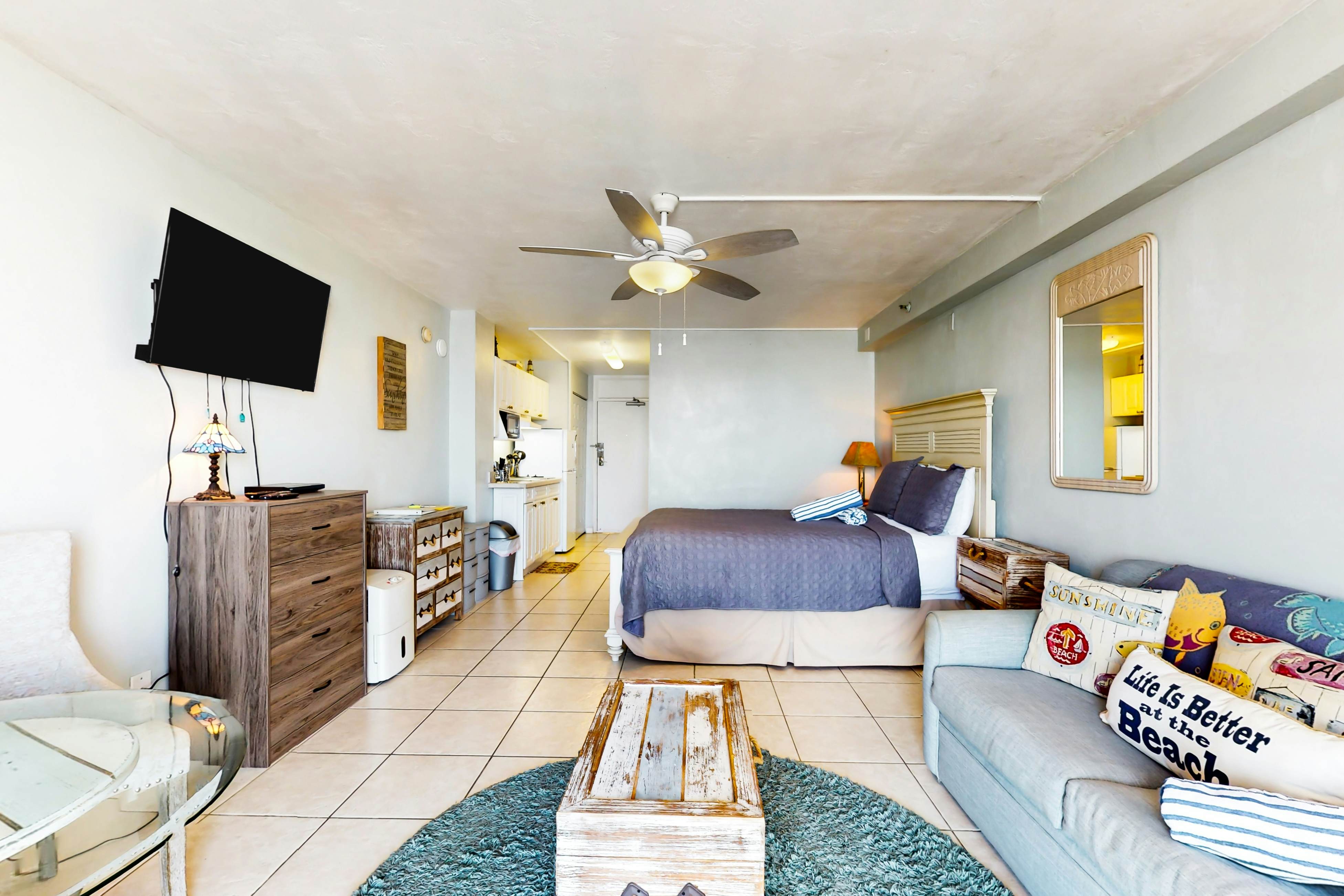 Harbour Beach Resort 404 - Daytona Delight