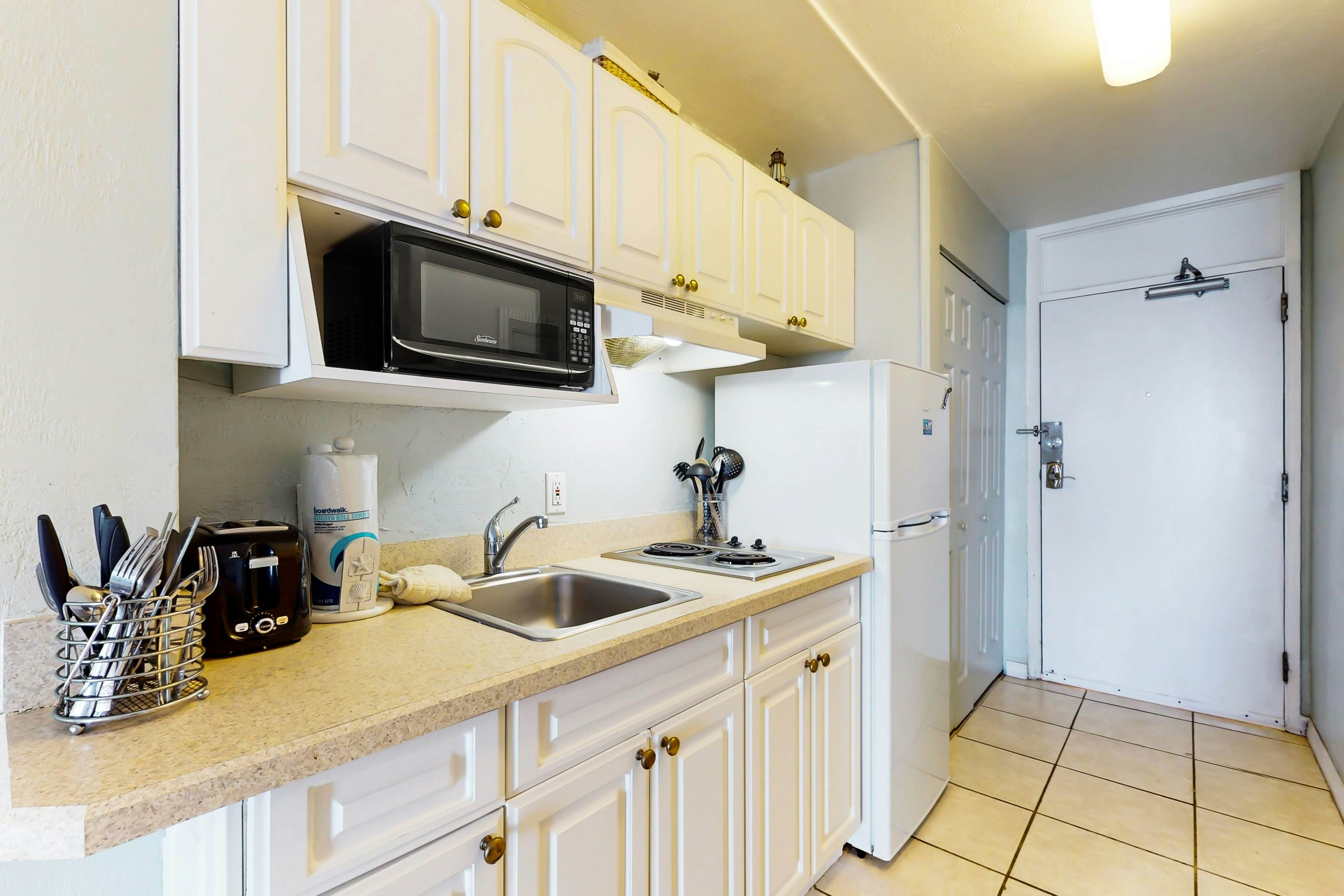 Harbour Beach Resort 404 - Daytona Delight