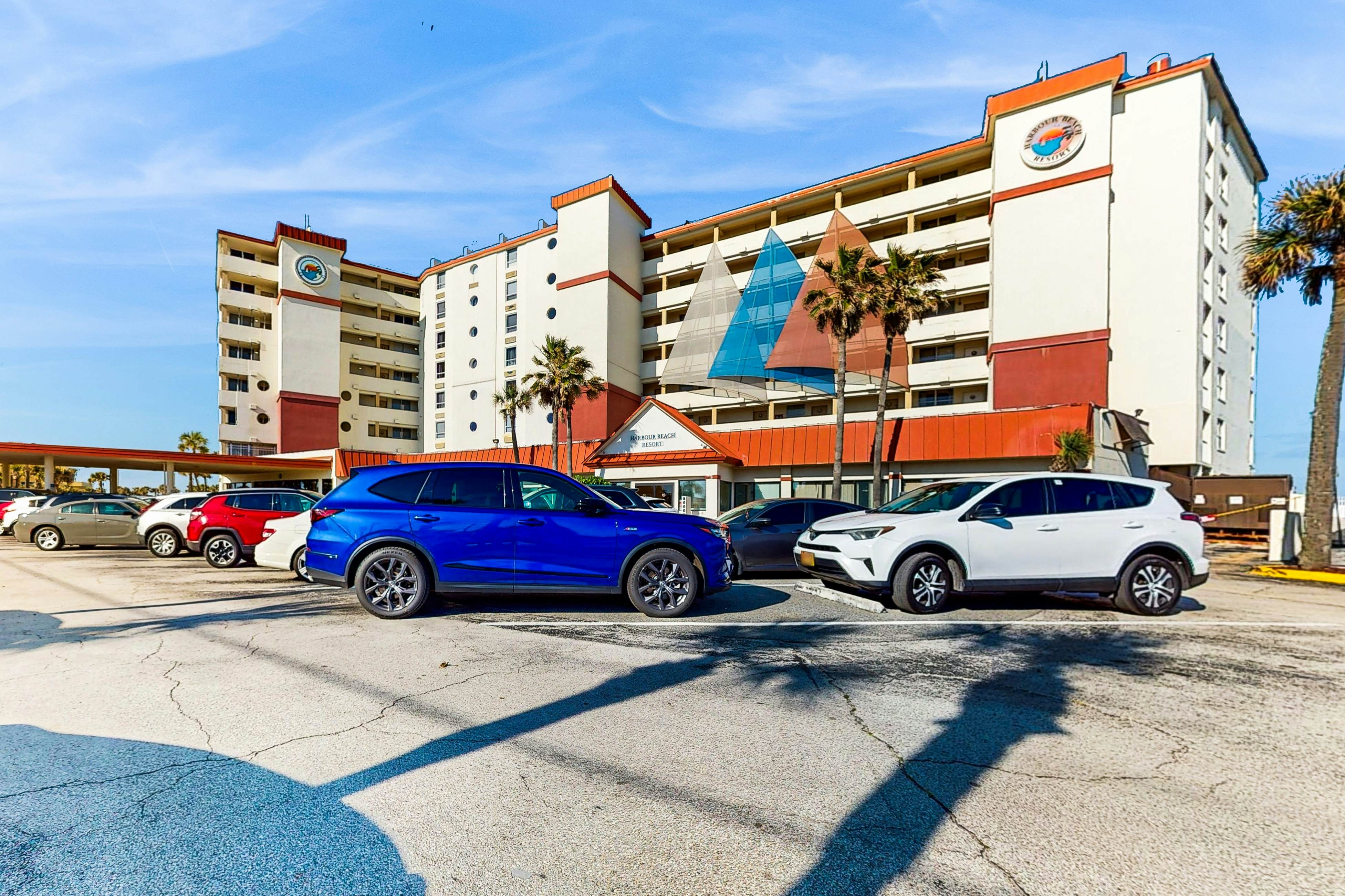 Harbour Beach Resort 404 - Daytona Delight