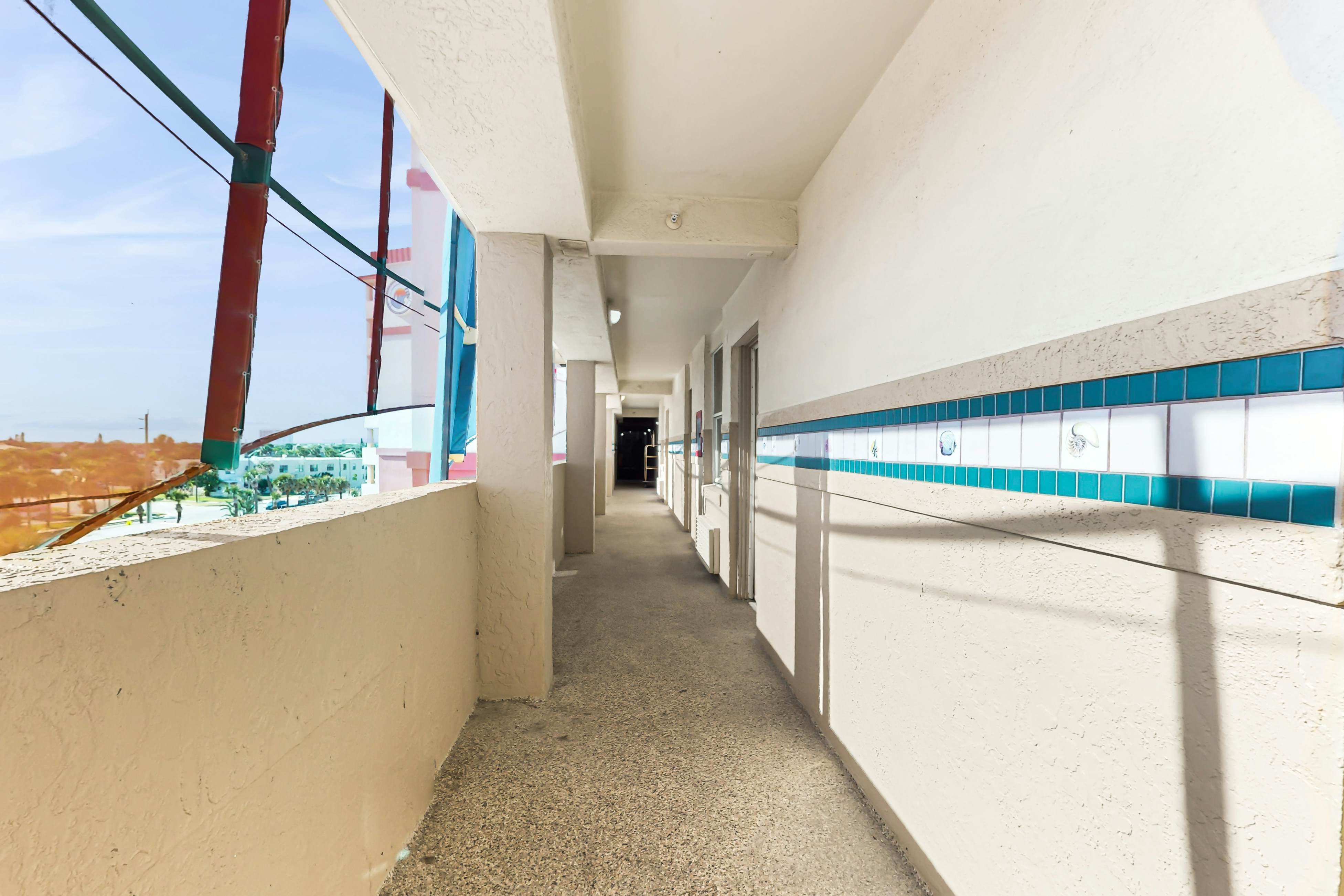 Harbour Beach Resort 404 - Daytona Delight