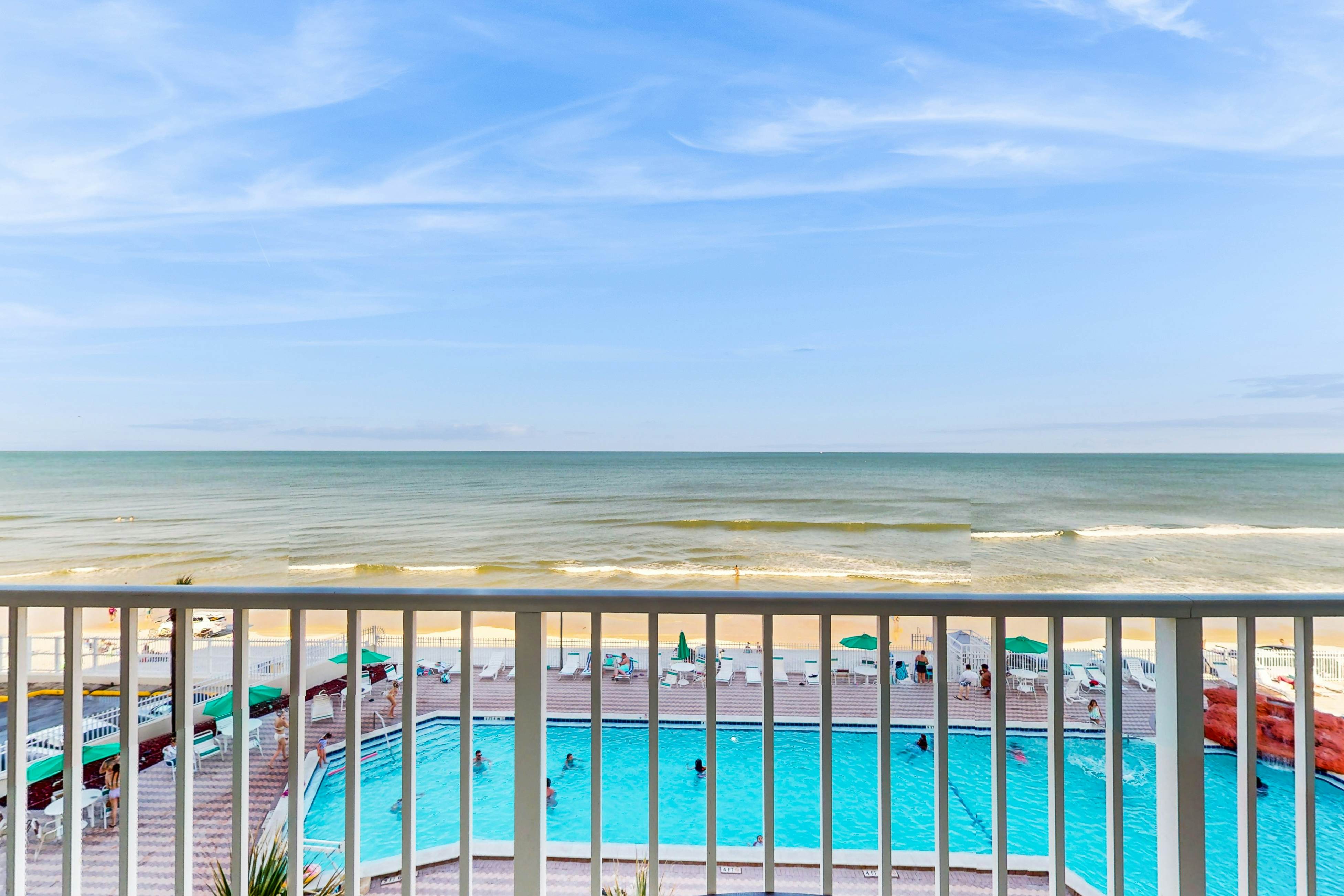 Harbour Beach Resort 404 - Daytona Delight
