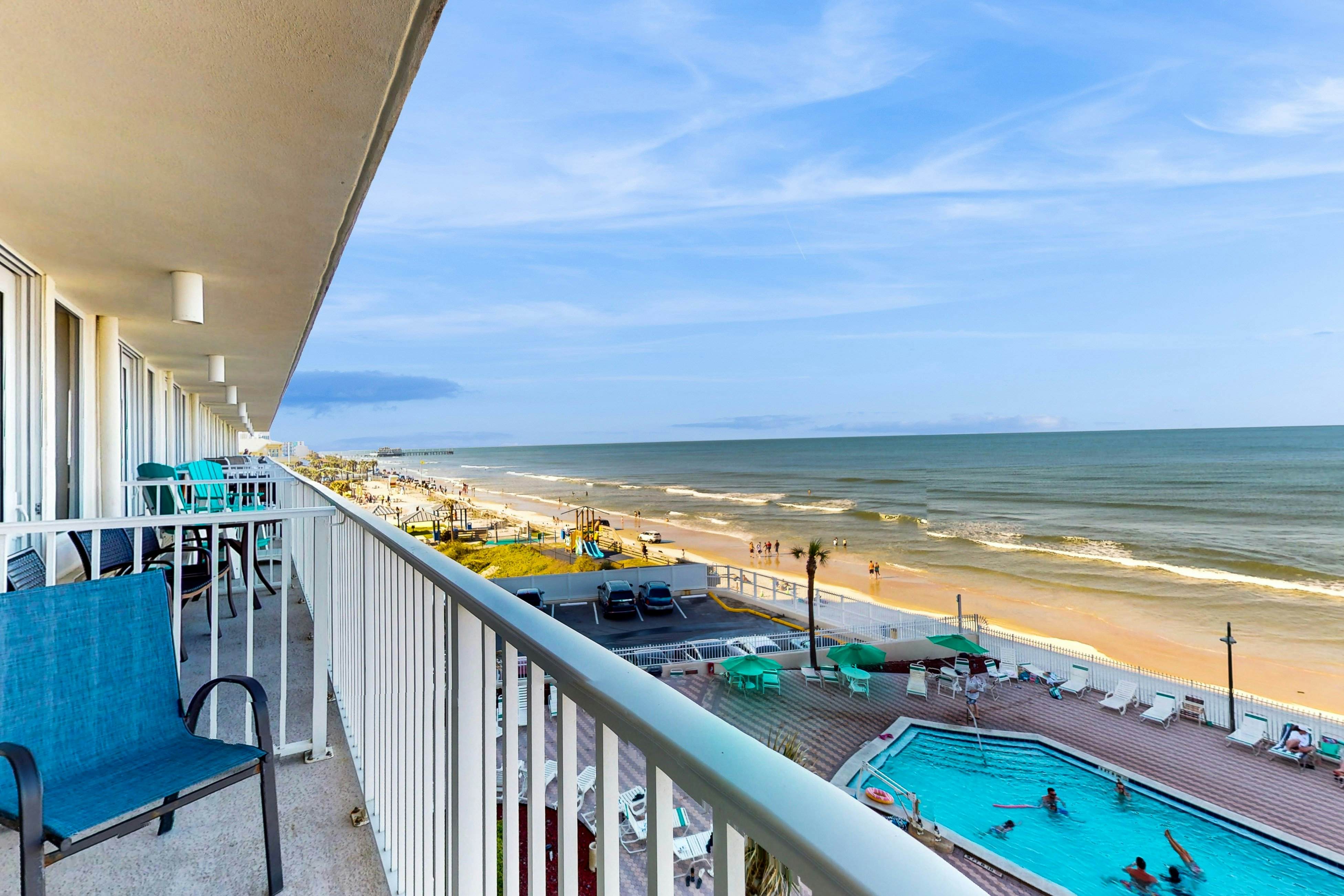 Harbour Beach Resort 404 - Daytona Delight