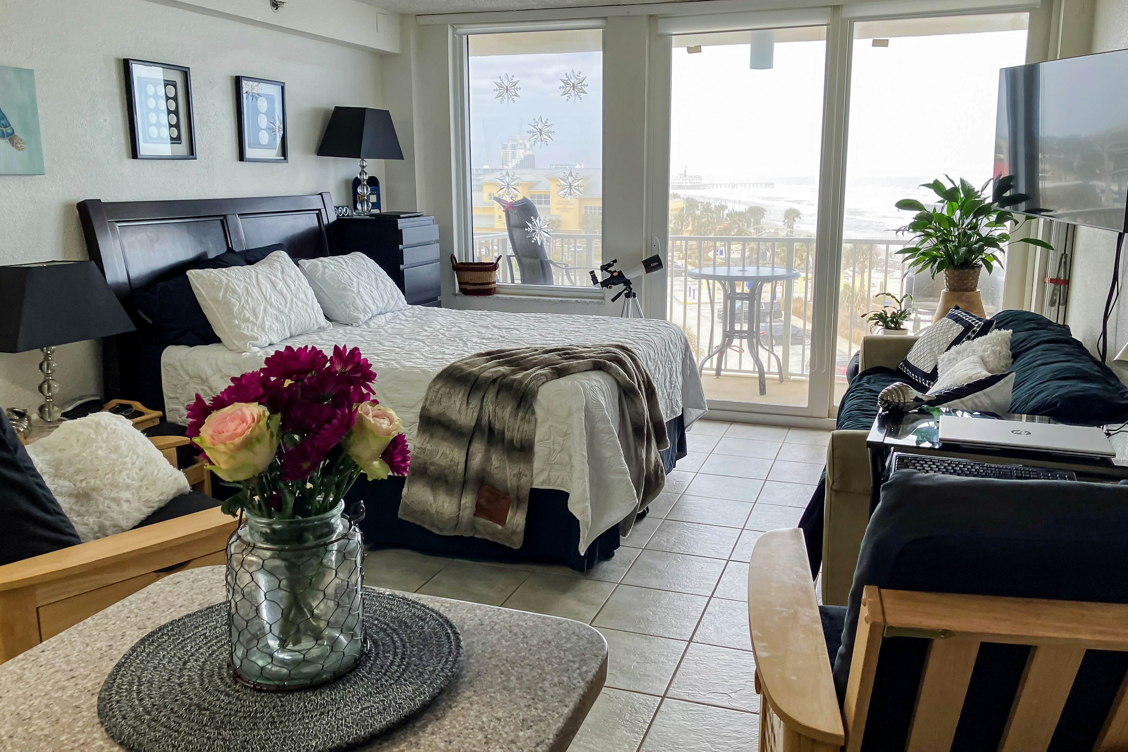 Harbour Beach Resort 518