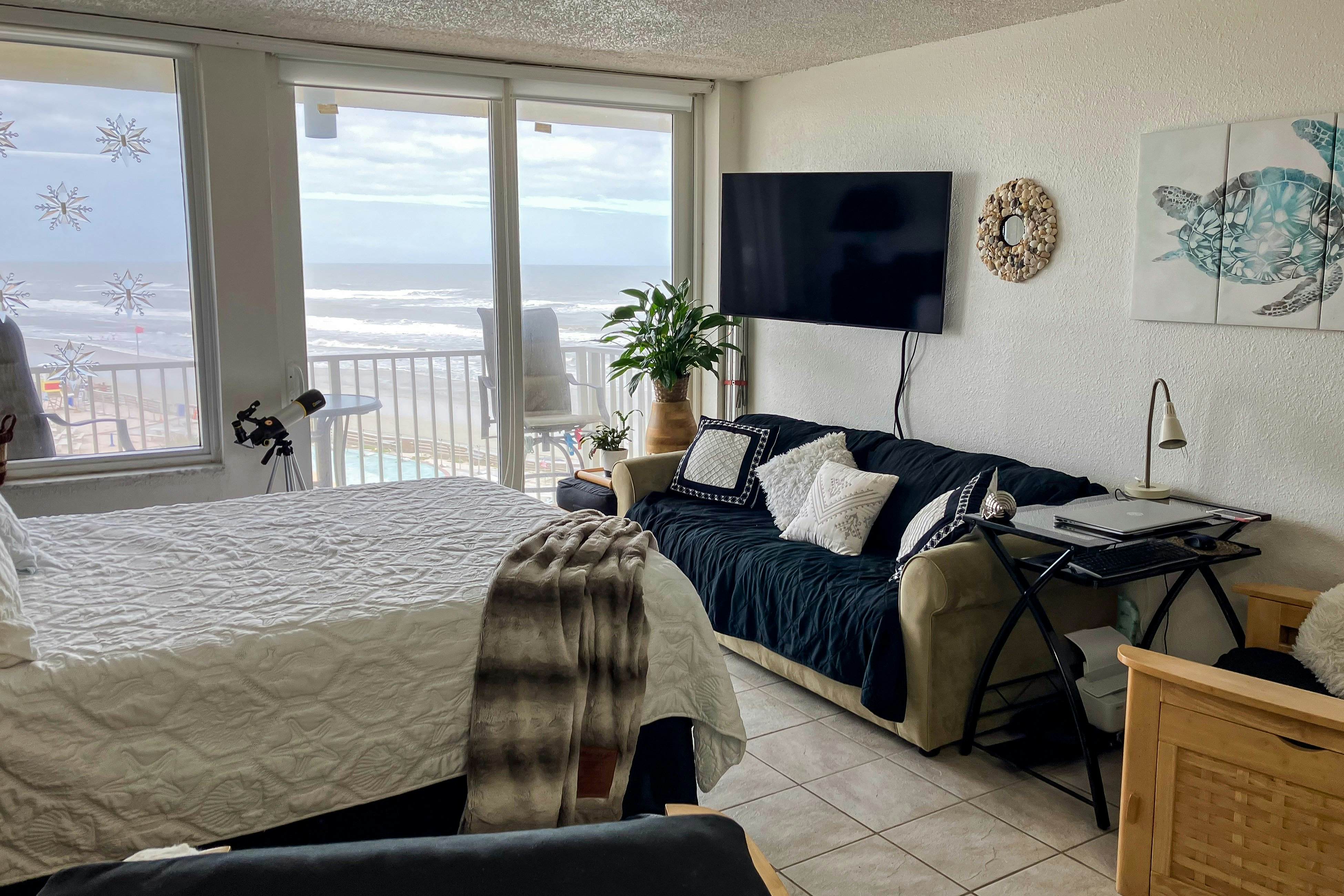 Harbour Beach Resort 518