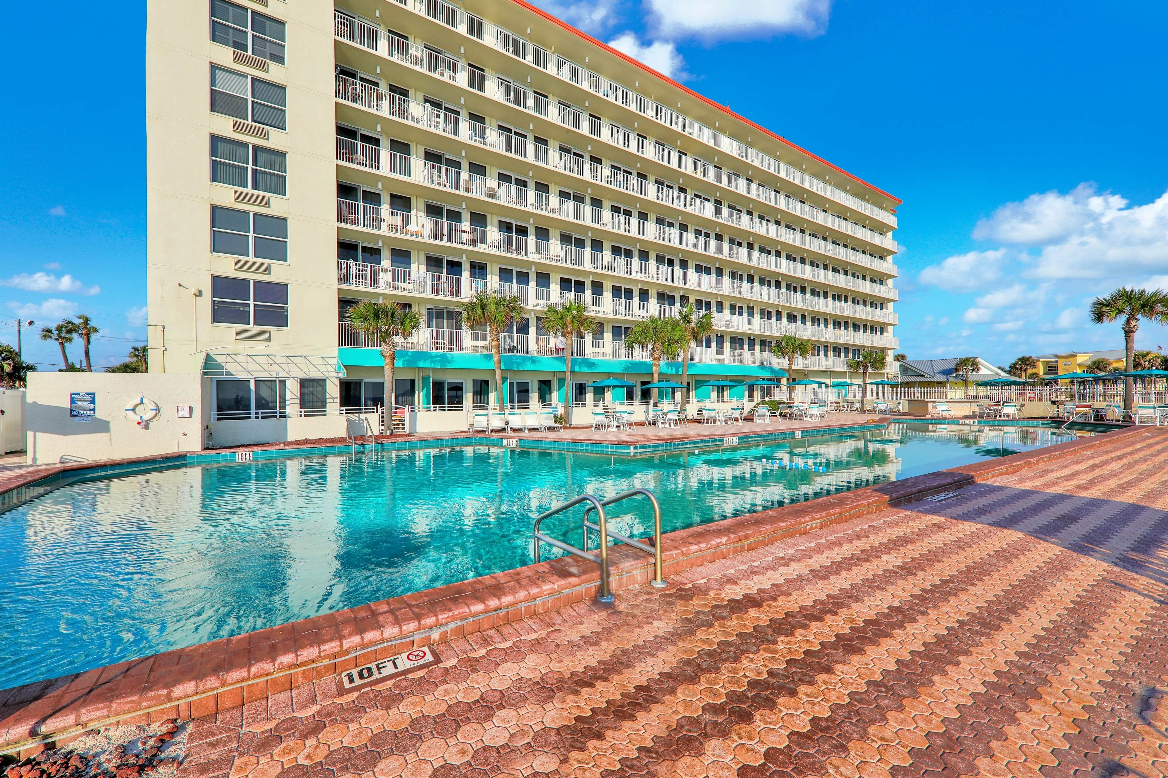 Harbour Beach Resort 518