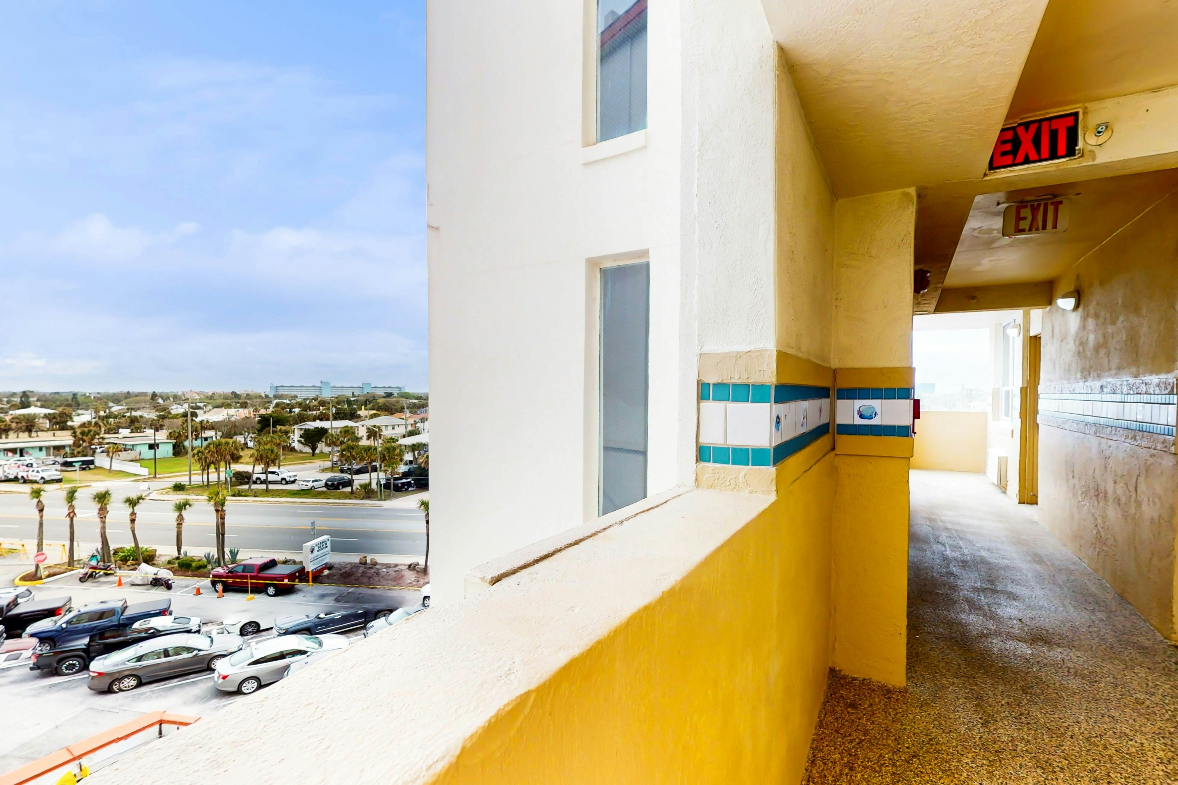 Harbour Beach Resort 518