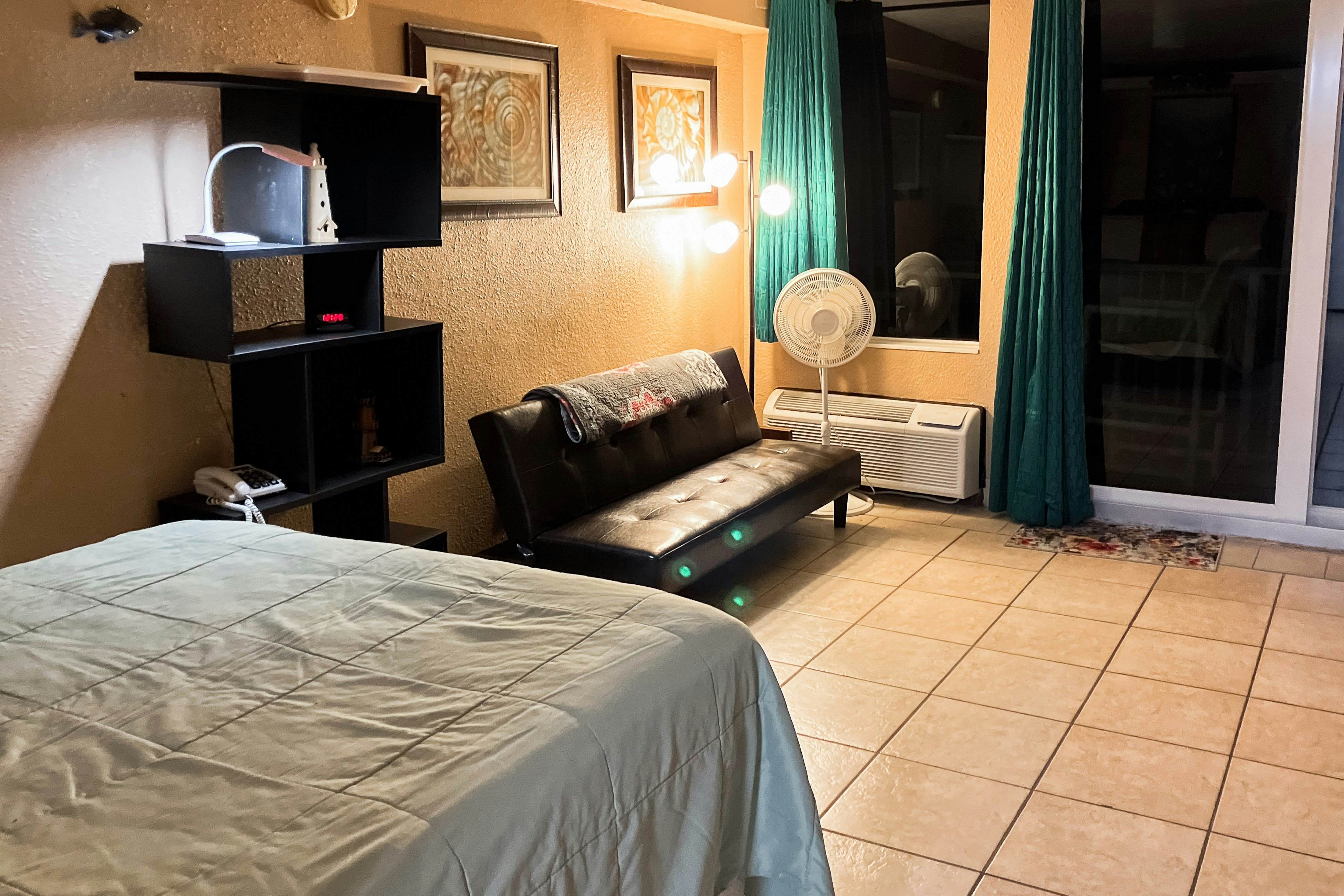 Harbour Beach Resort 808