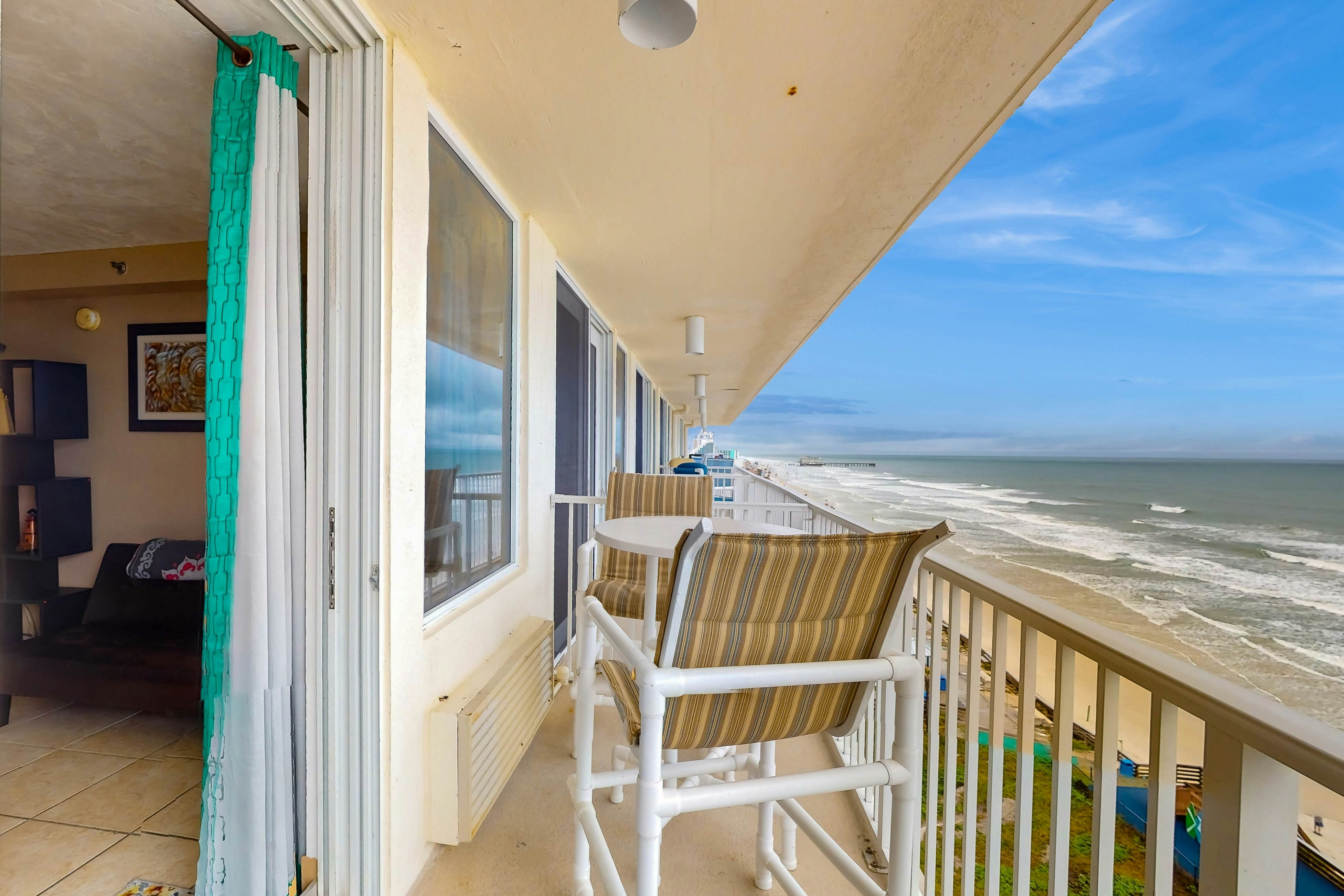 Harbour Beach Resort 808