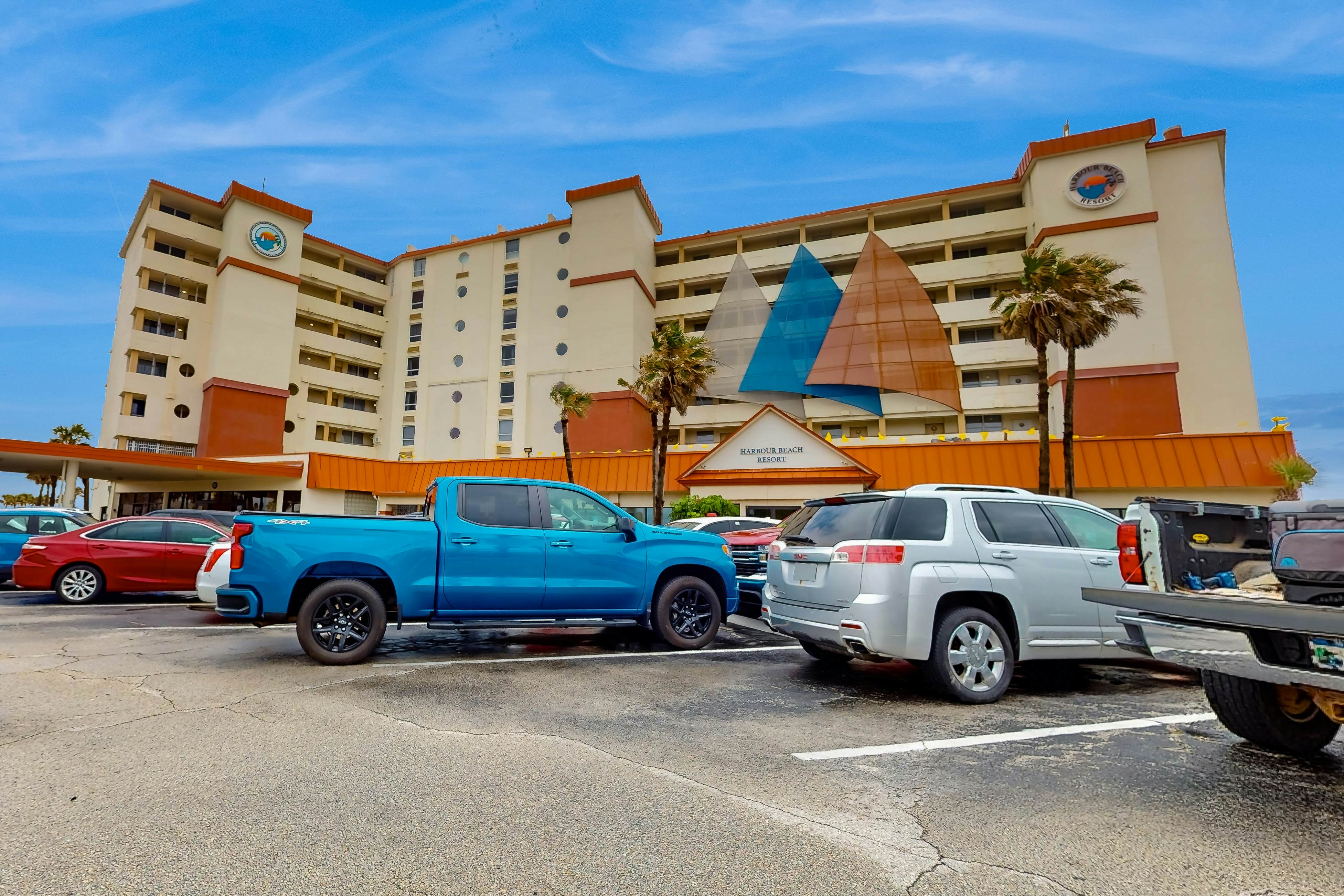 Harbour Beach Resort 808