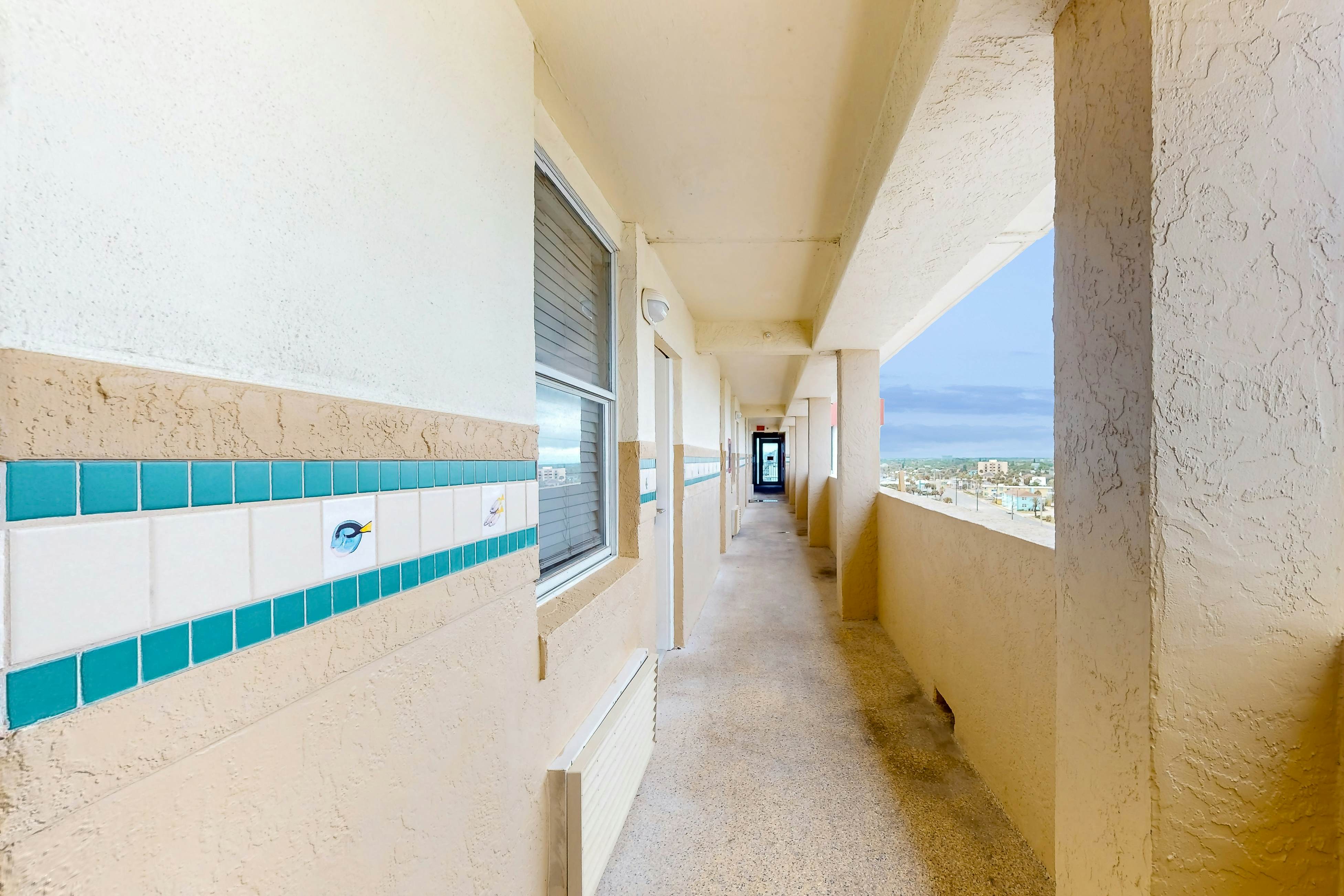 Harbour Beach Resort 808