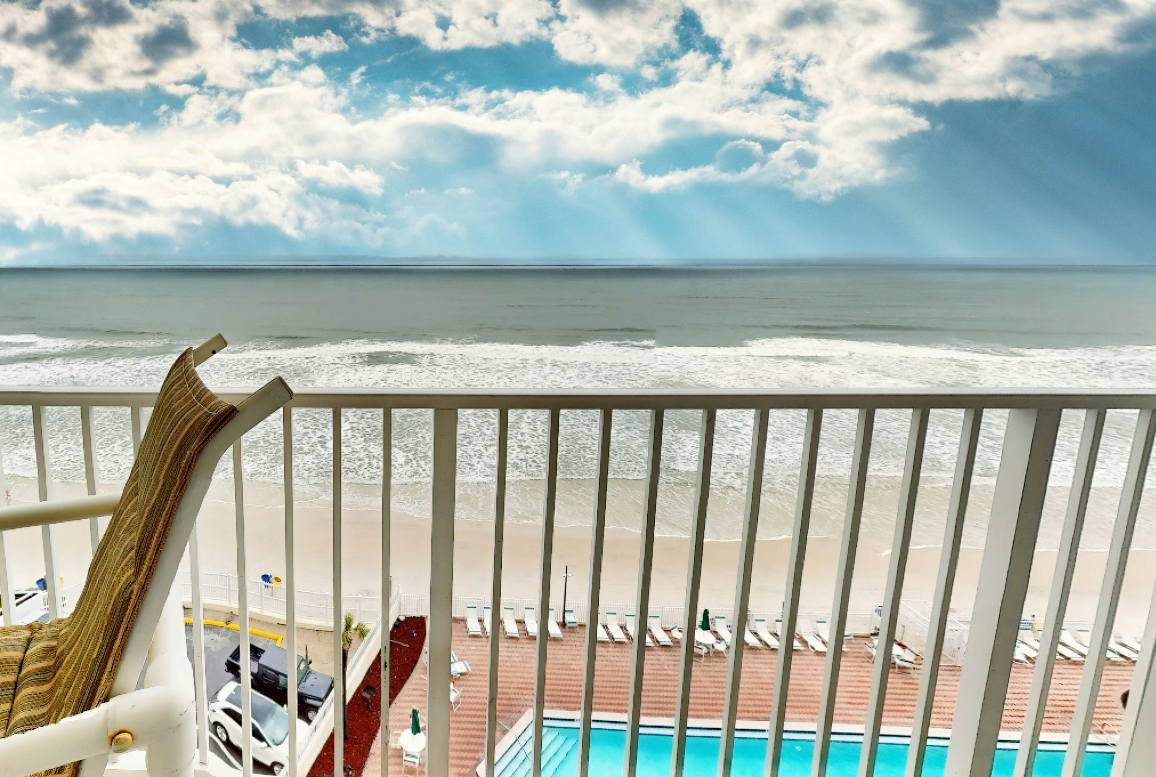 Harbour Beach Resort 808