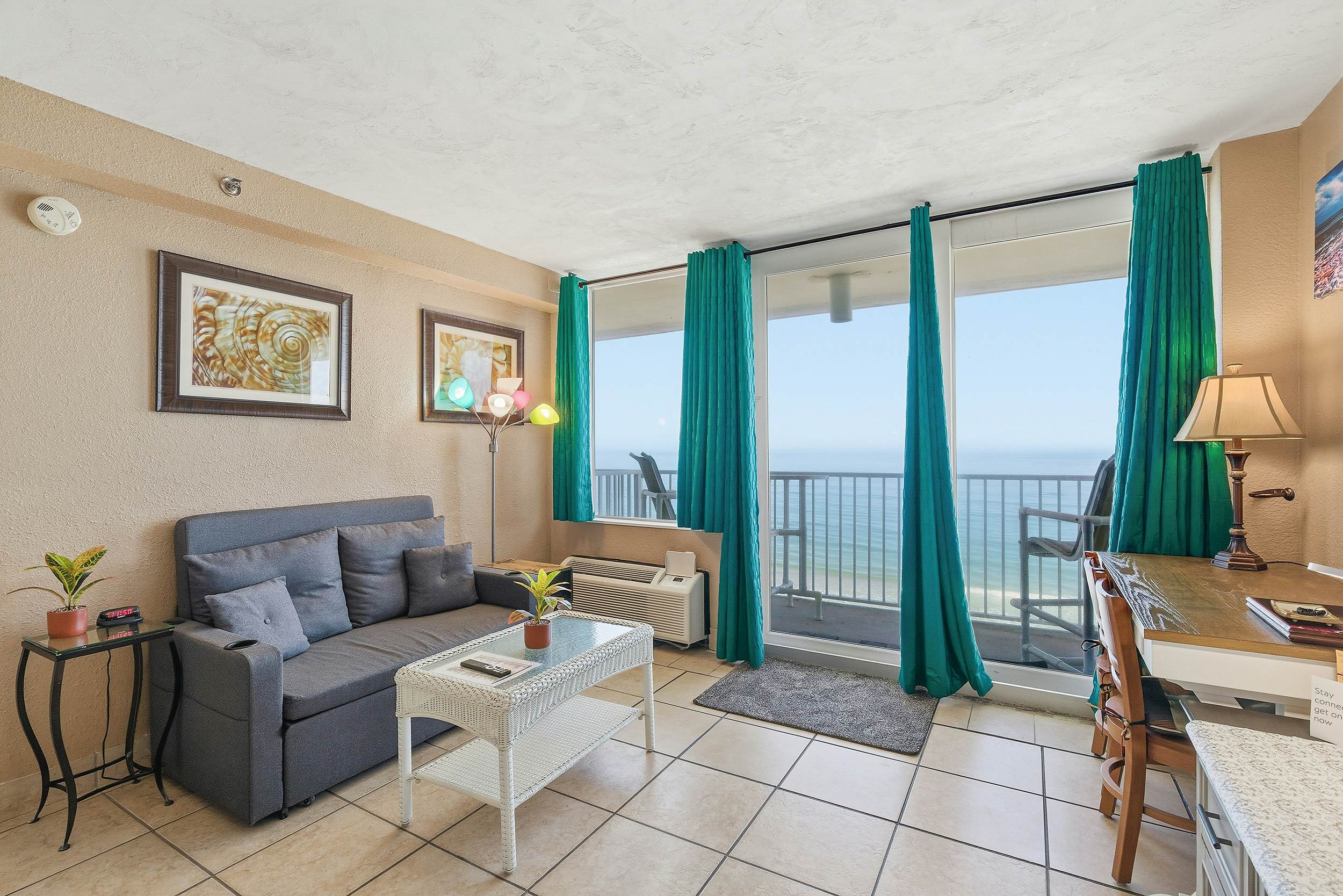 Harbour Beach Resort 808