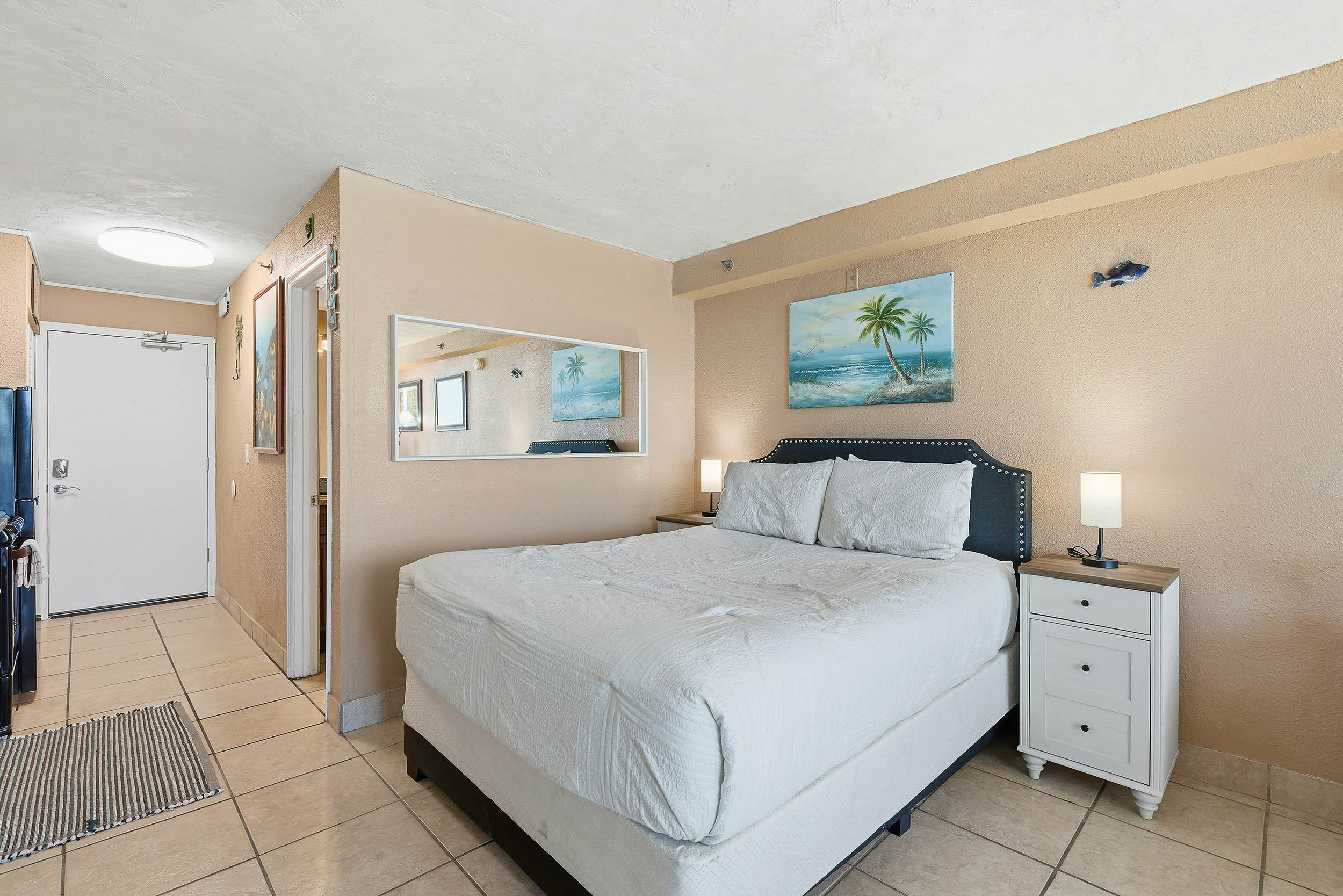 Harbour Beach Resort 808