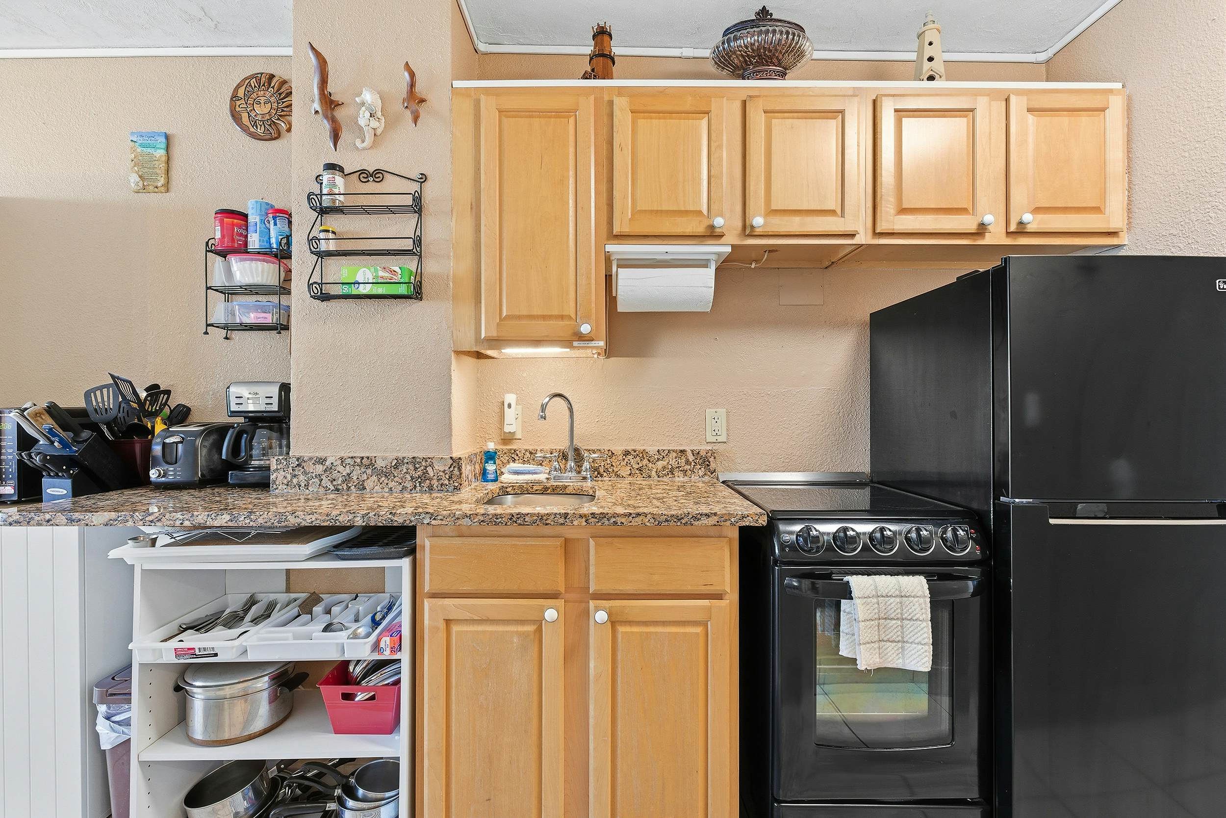 Harbour Beach Resort 808