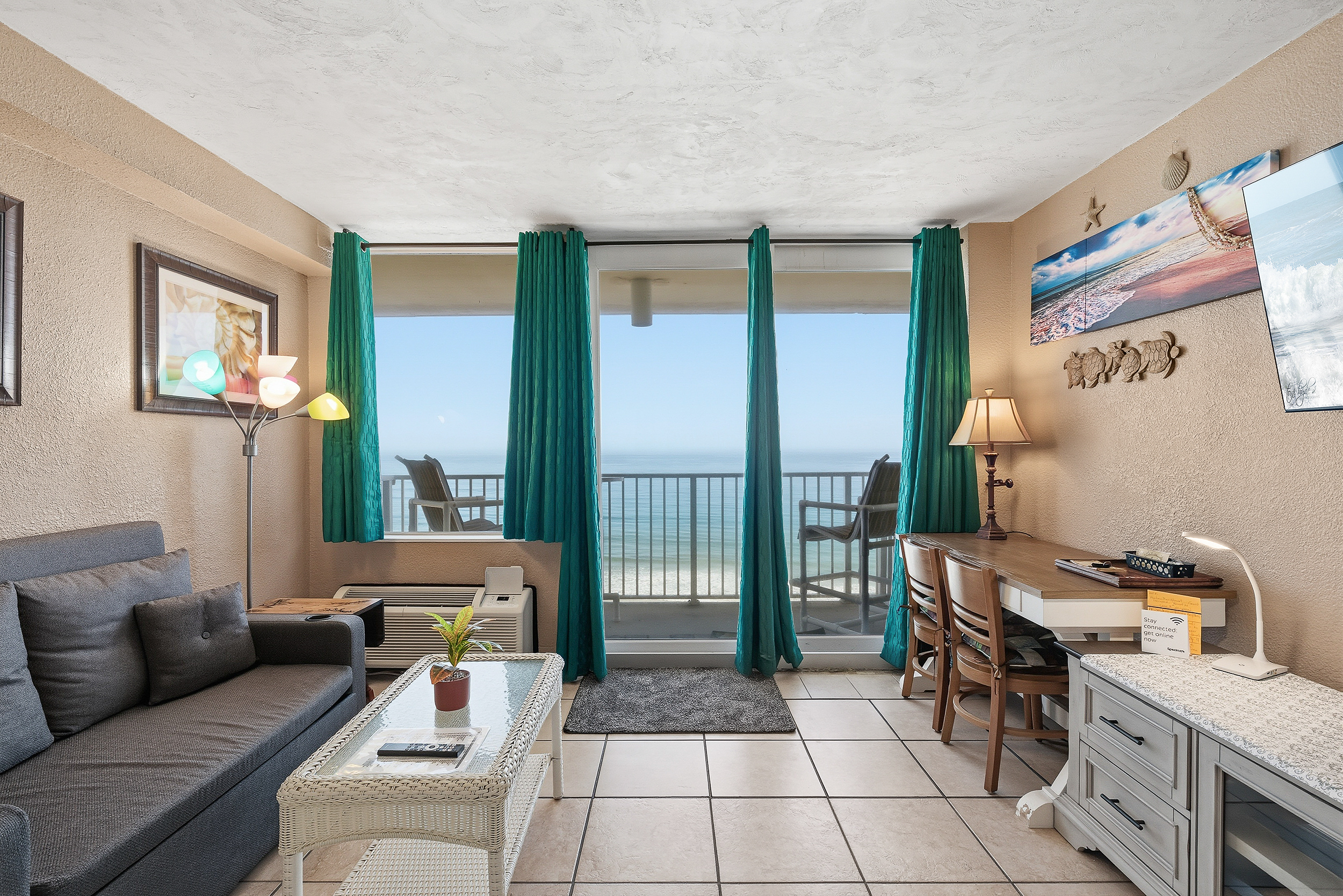 Harbour Beach Resort 808