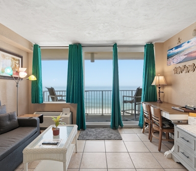 Harbour Beach Resort 808