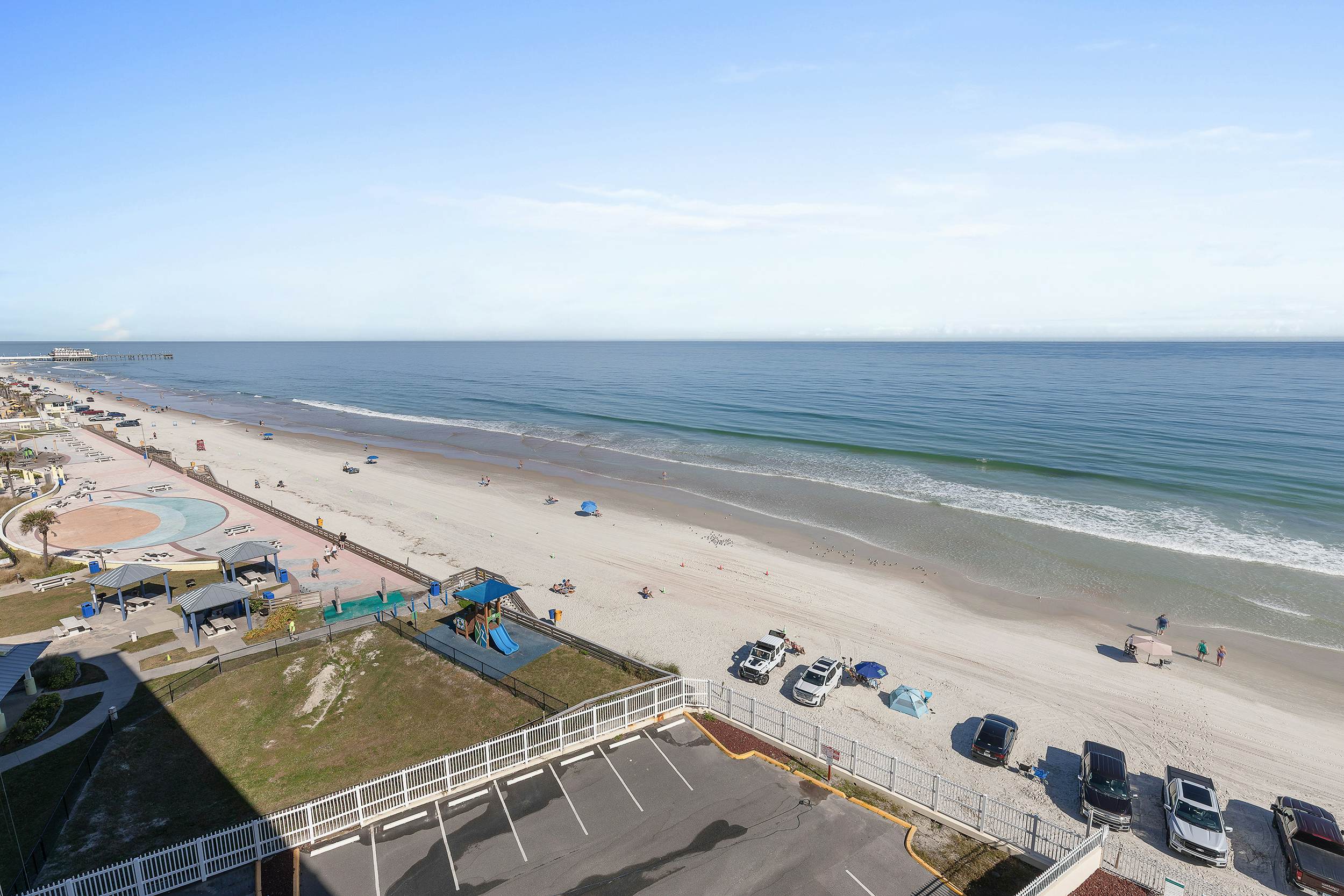 Harbour Beach Resort 808