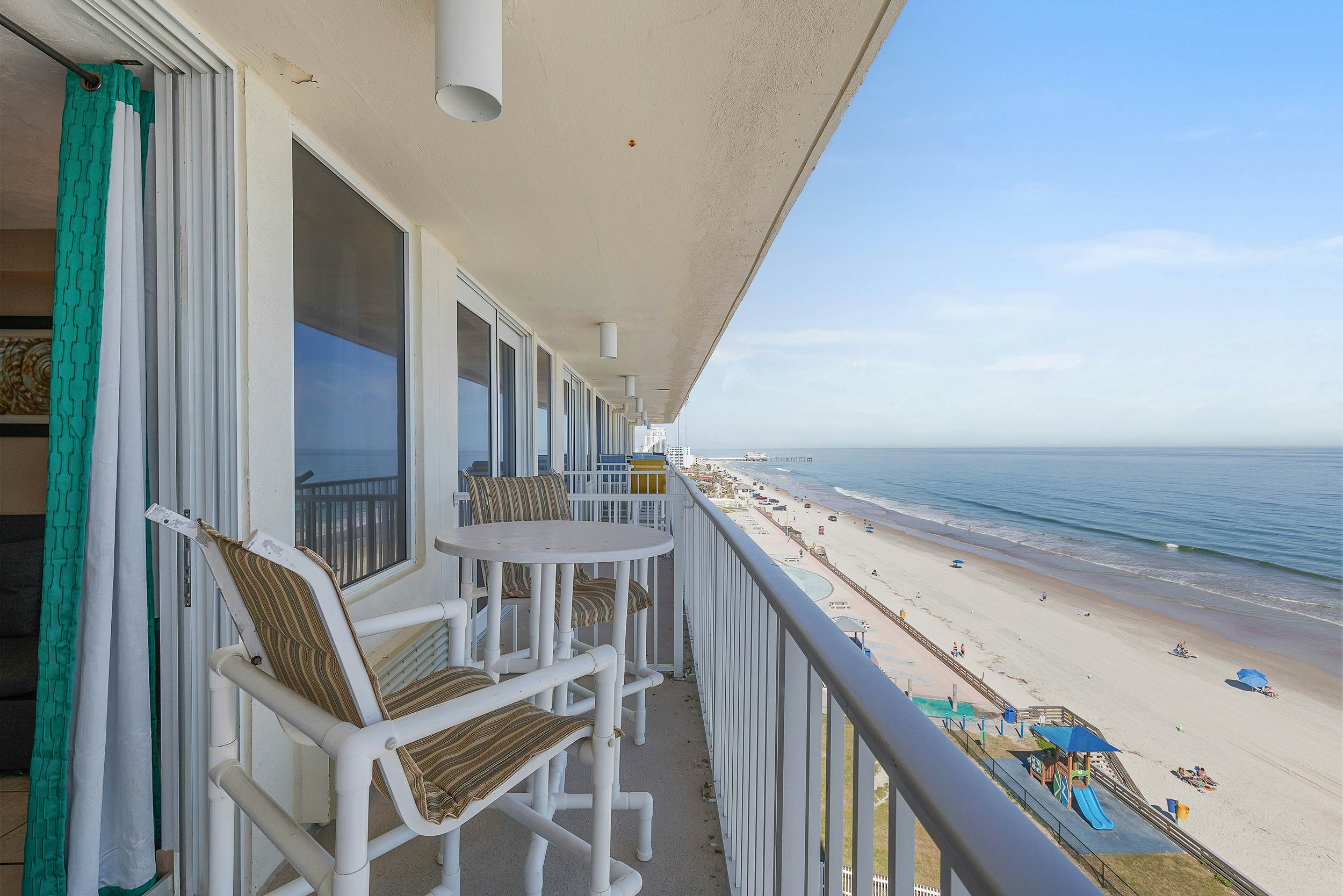 Harbour Beach Resort 808