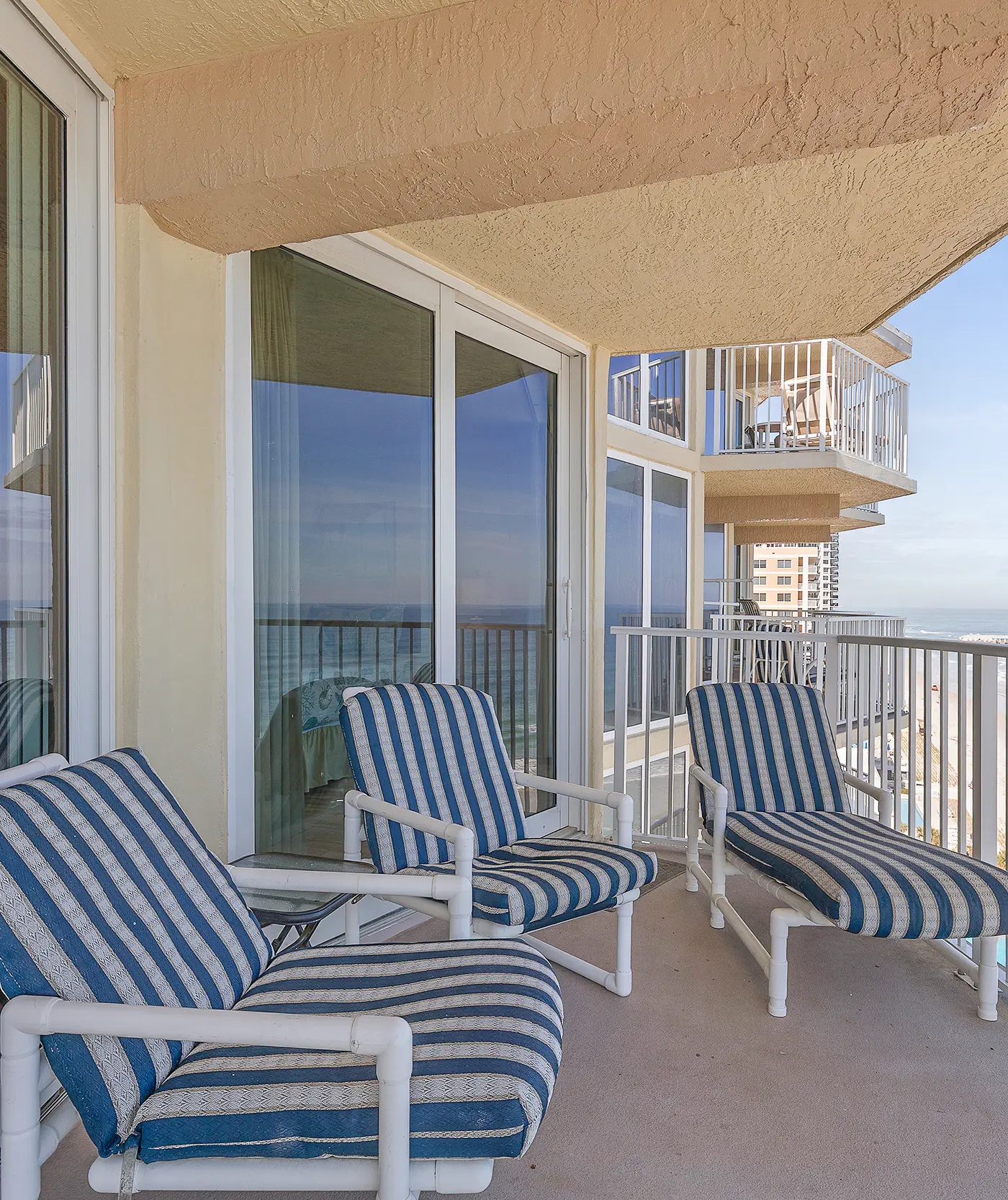 Shores Club 1002