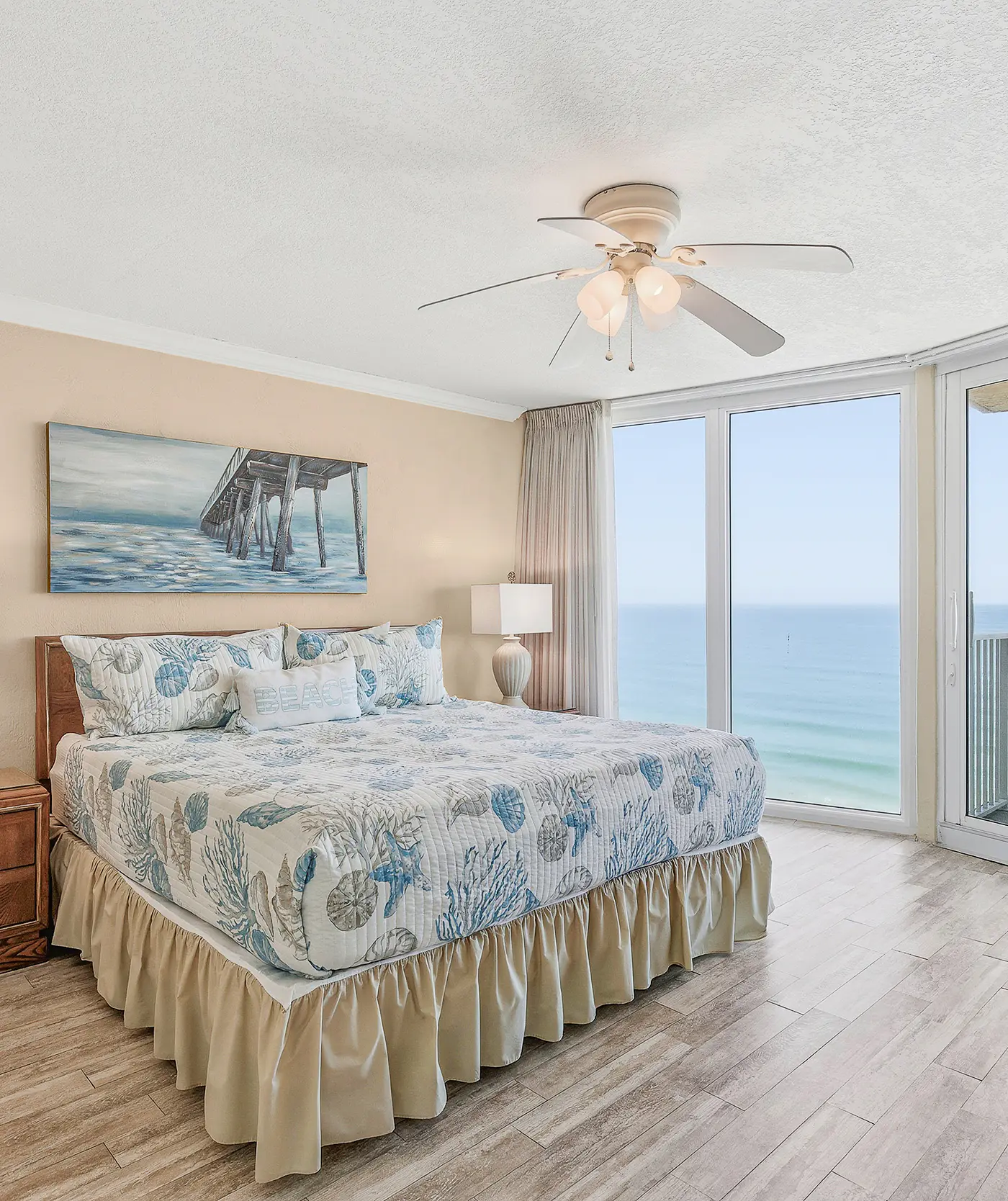 Shores Club 1002