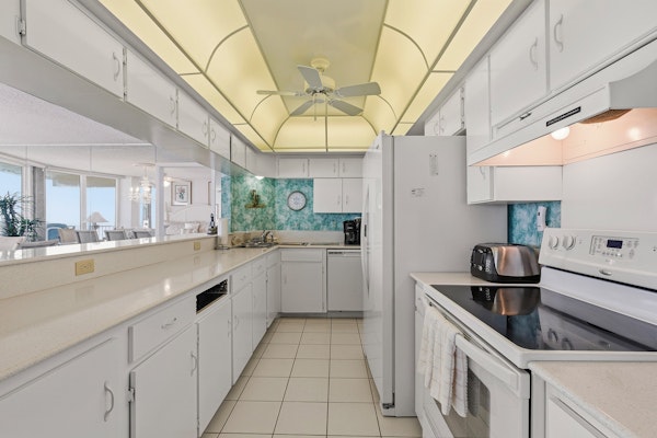 Elegant Oceanfront Condo w/ Balcony, Pool & Steps to Beach