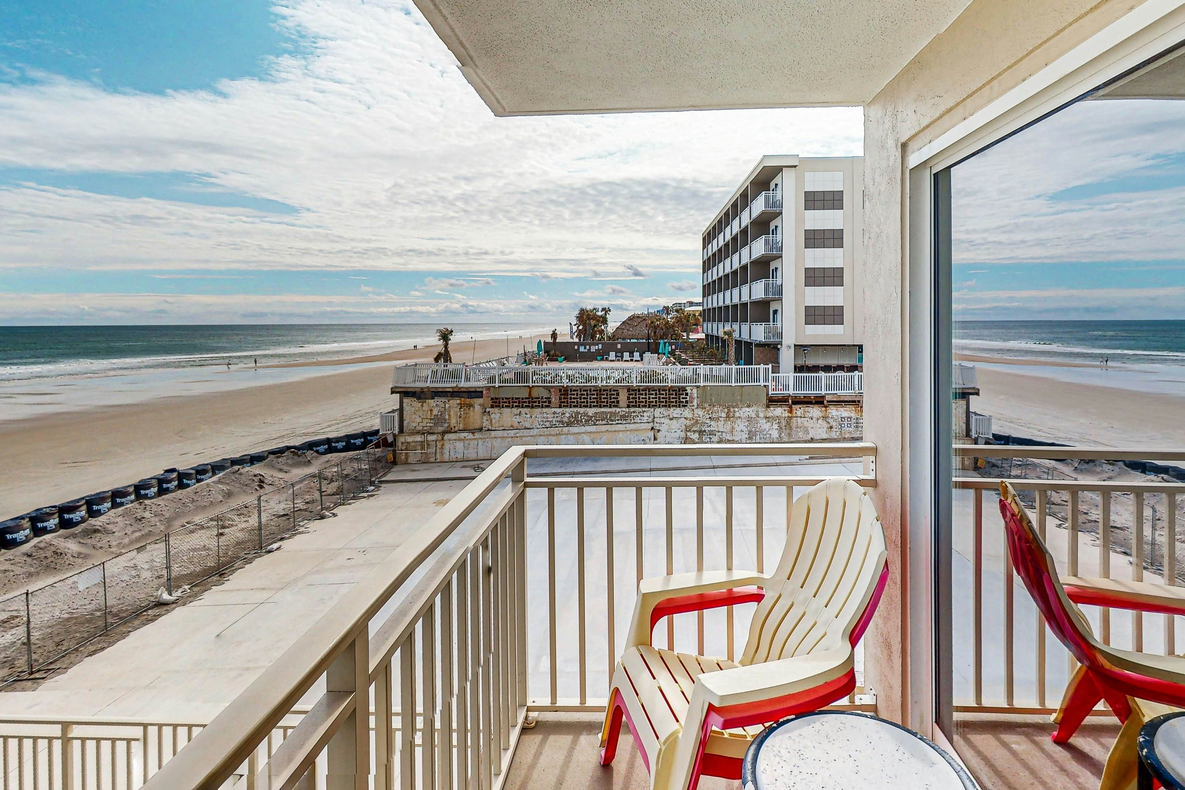 Daytona Inn 225 - Ocean Paradise