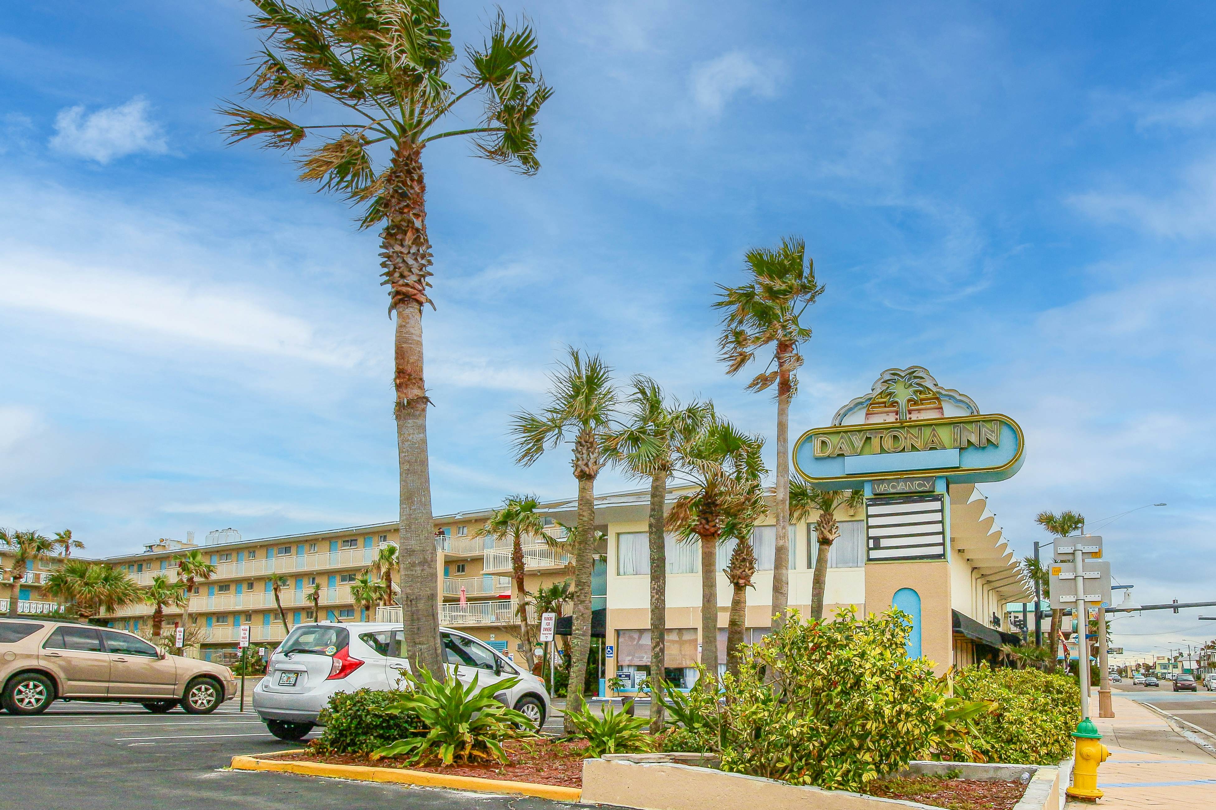 Daytona Inn 225 - Ocean Paradise