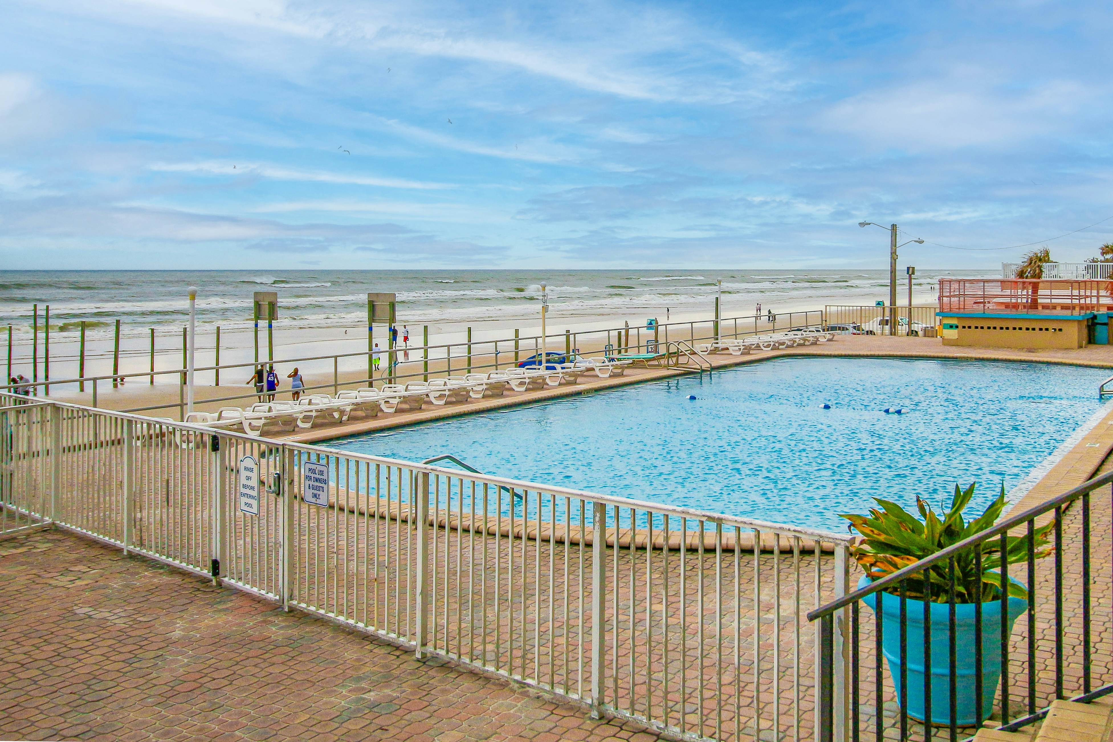 Daytona Inn 225 - Ocean Paradise