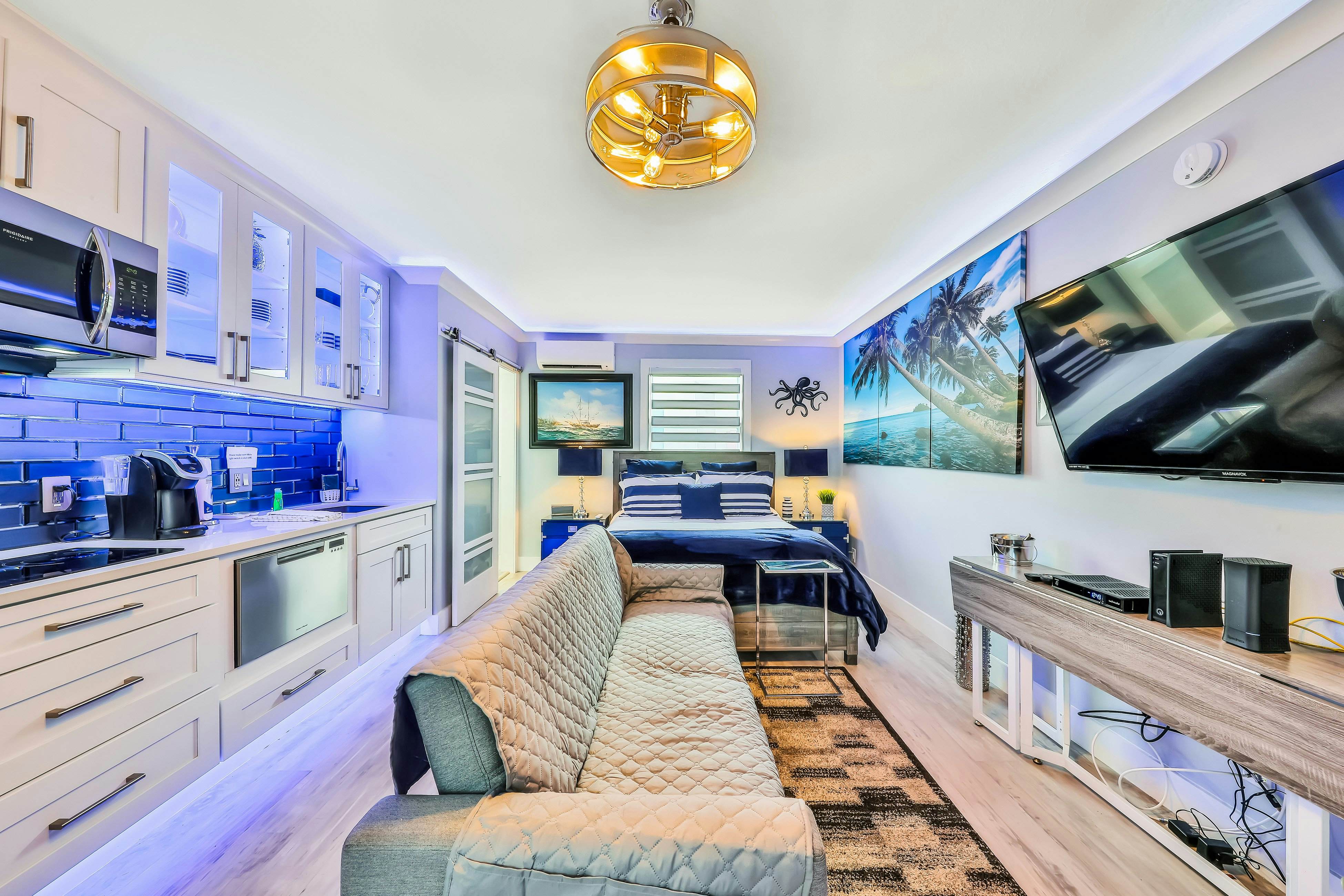 Ocean Jewels Club 244