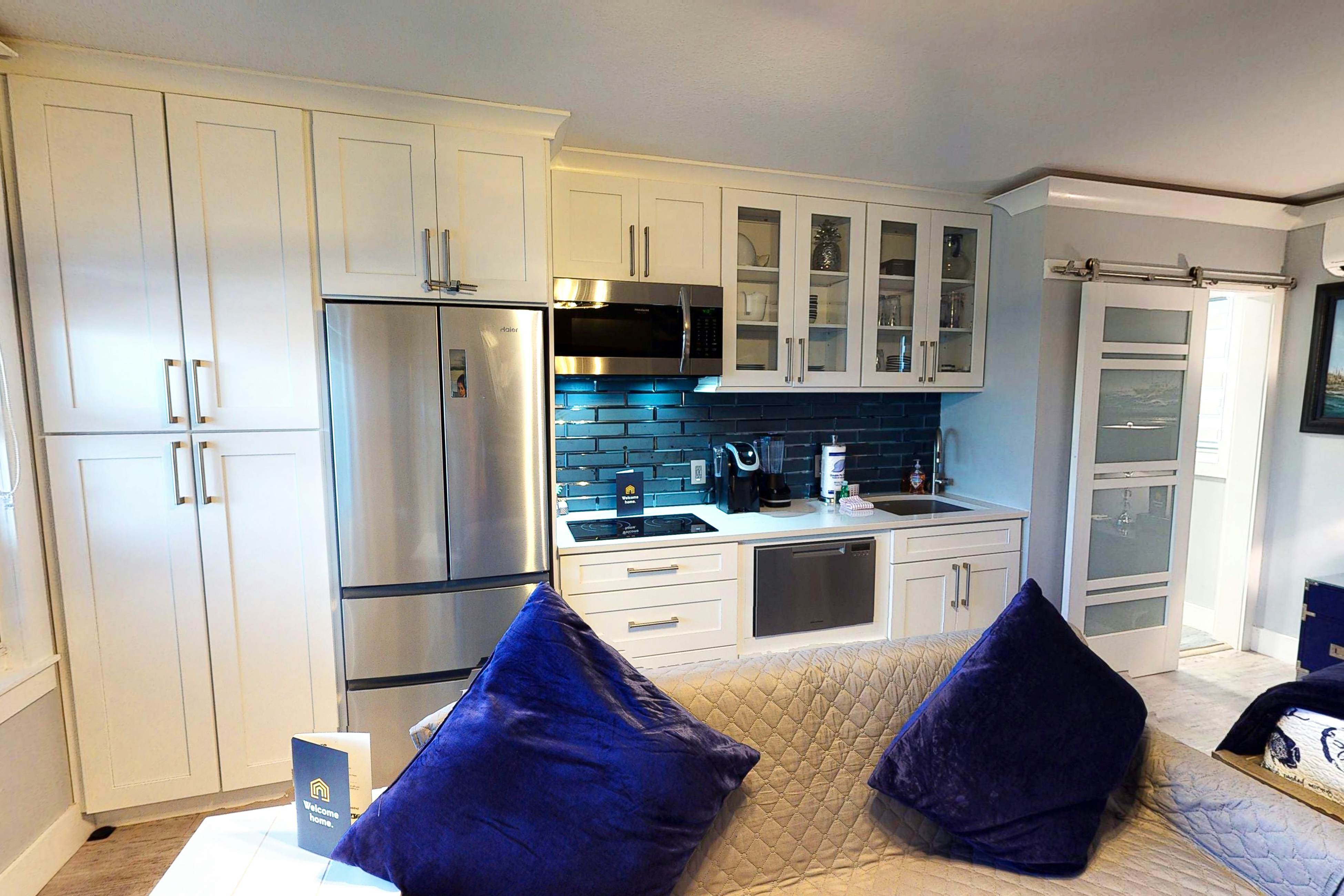 Ocean Jewels Club 244